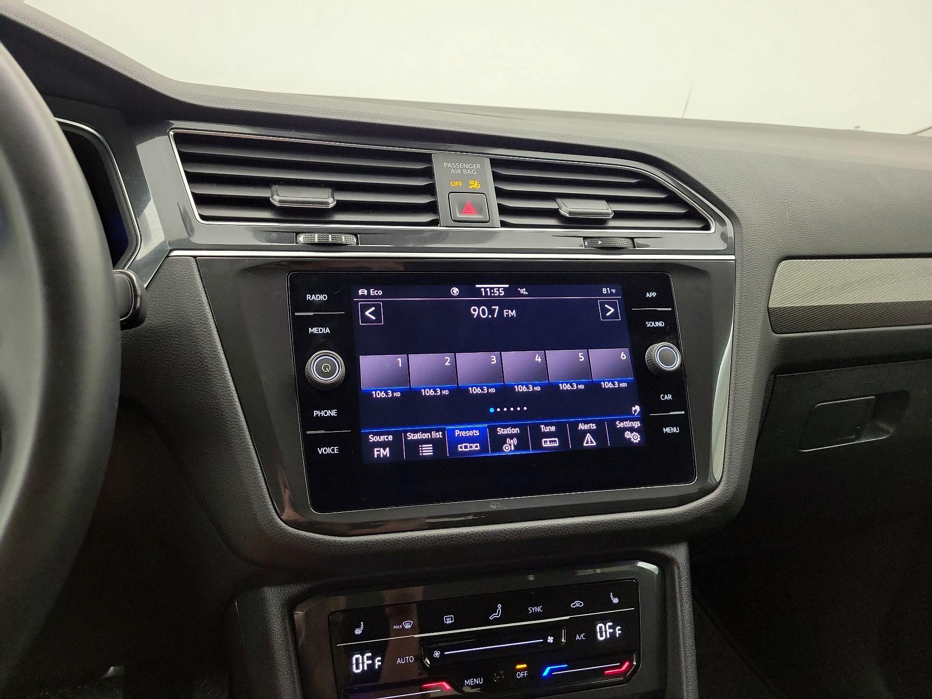 Thumbnail: 2022 Volkswagen Tiguan - 15