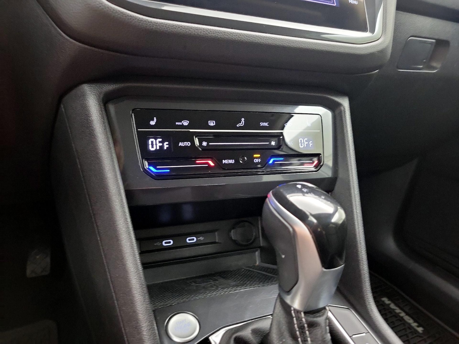 2022 Volkswagen Tiguan SE - Photo 17