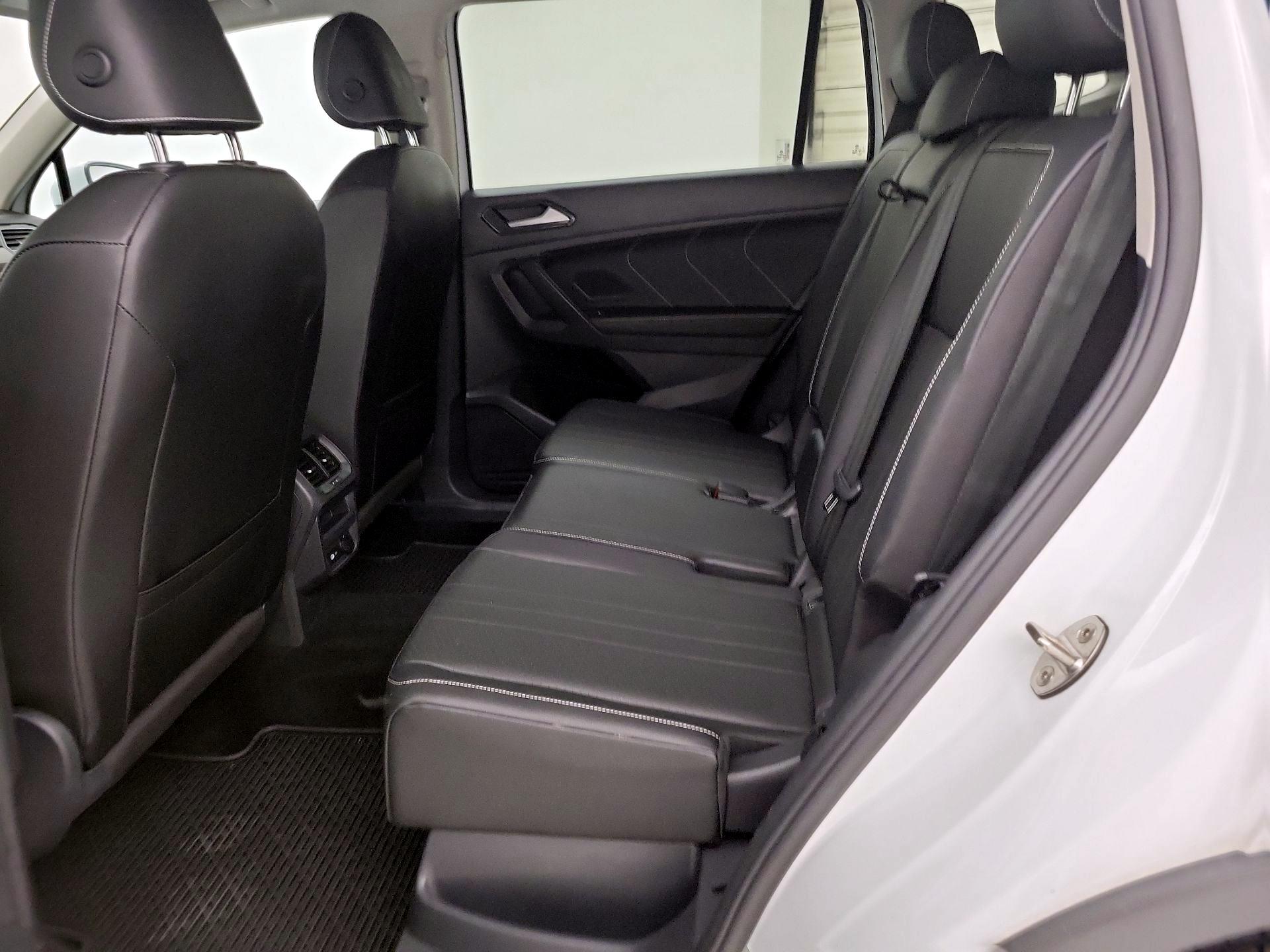 Thumbnail: 2022 Volkswagen Tiguan - 19