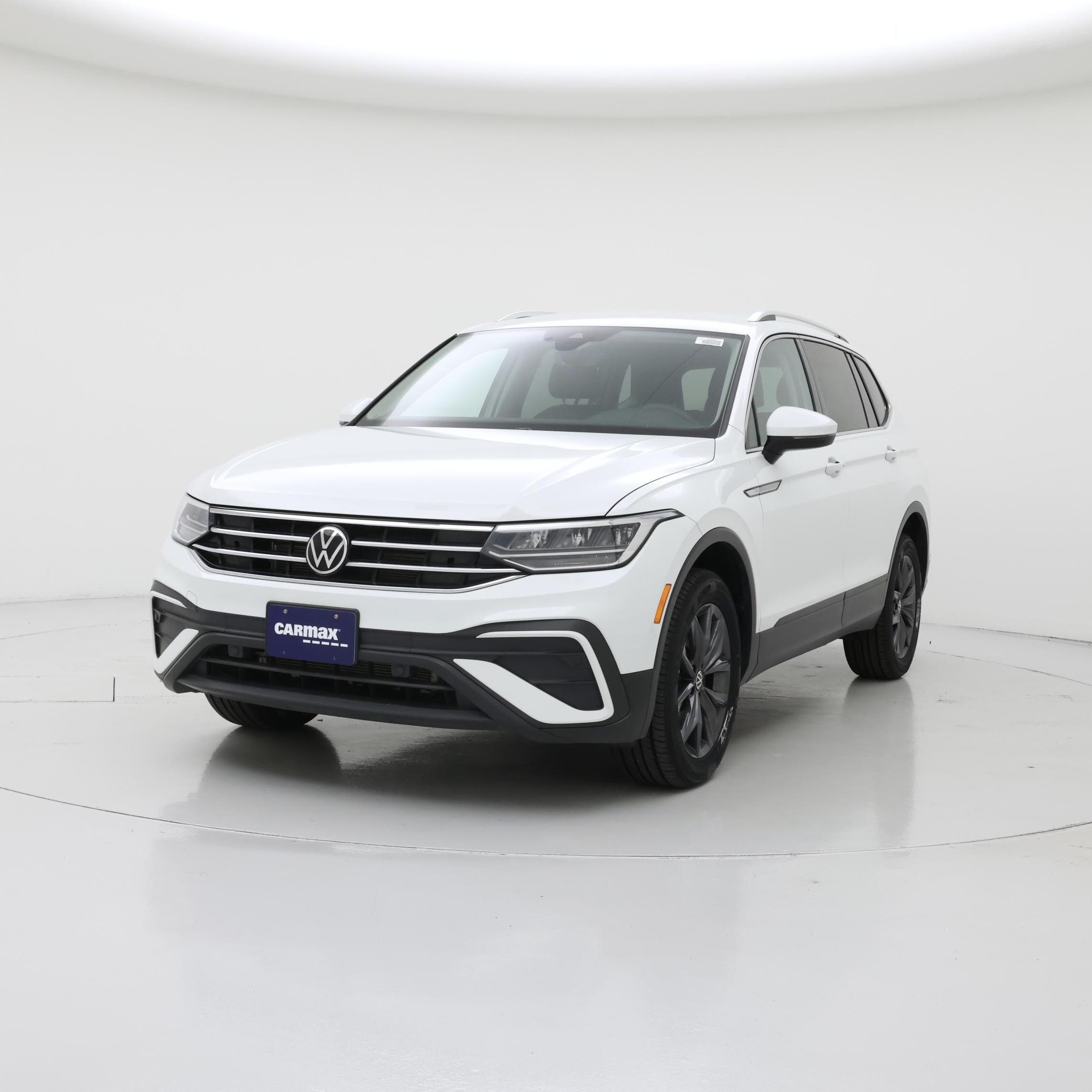 Thumbnail: 2022 Volkswagen Tiguan - 4