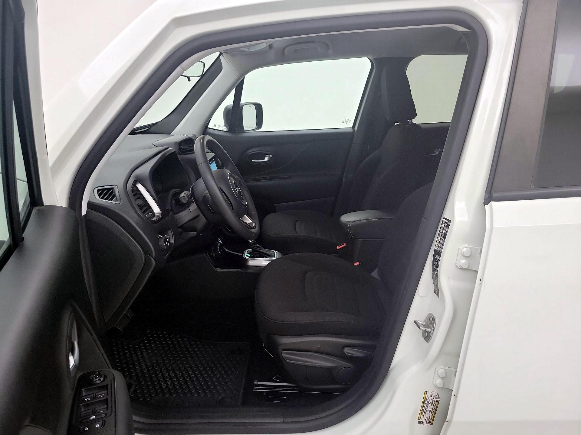 Thumbnail: 2022 Jeep Renegade - 11