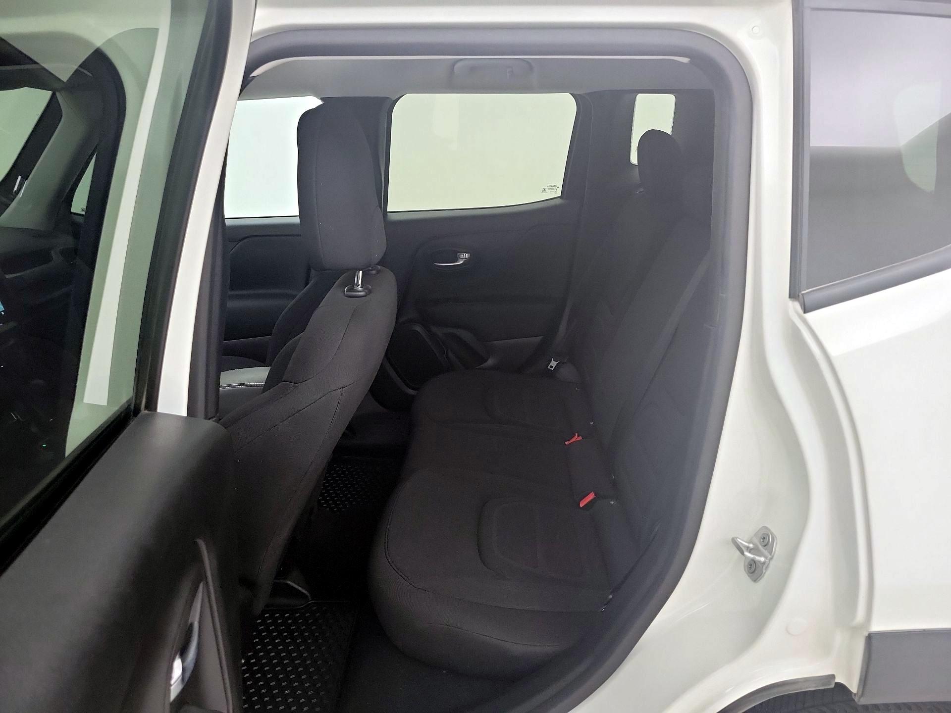 Thumbnail: 2022 Jeep Renegade - 20