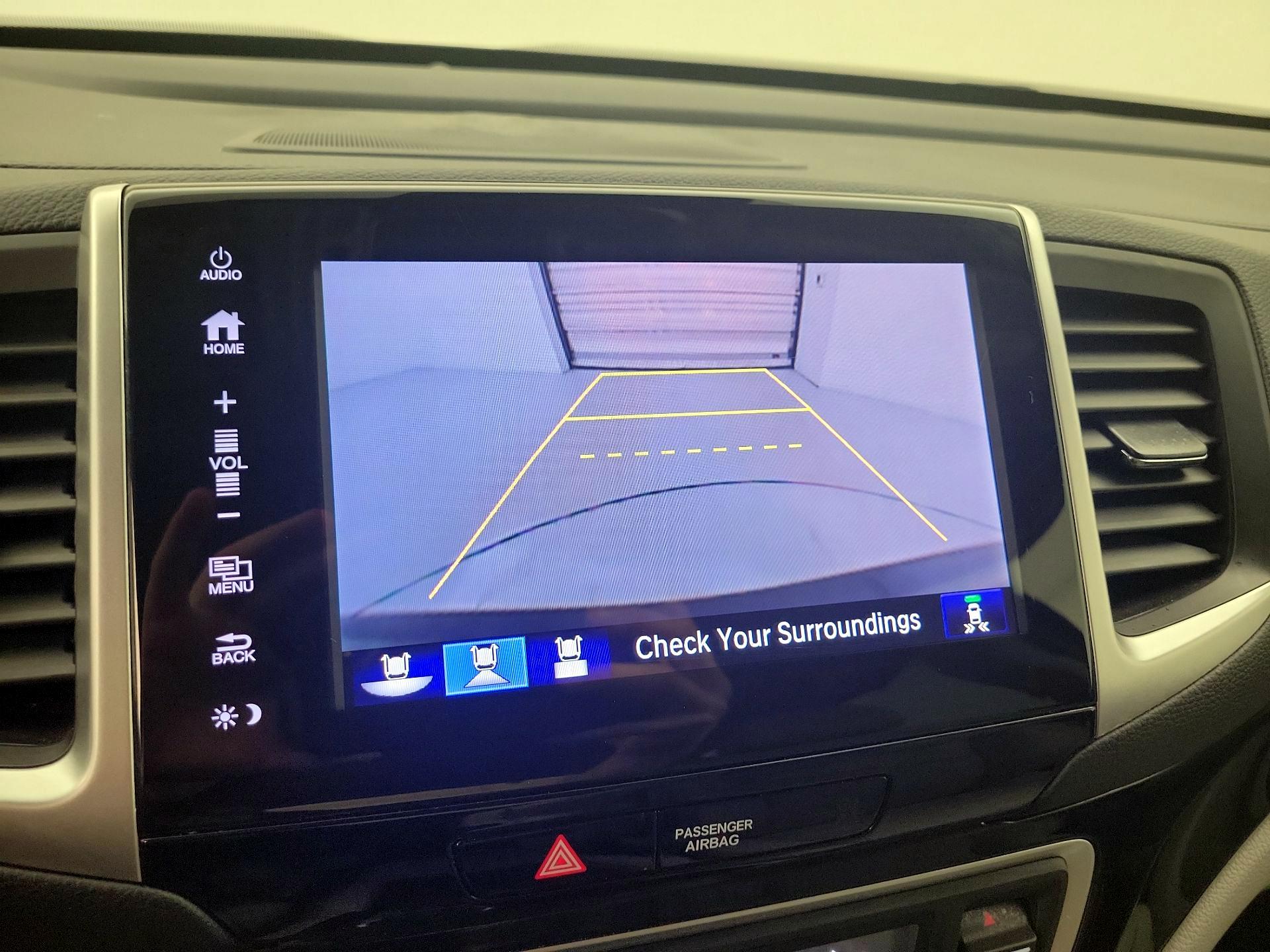 Thumbnail: 2018 Honda Pilot - 13