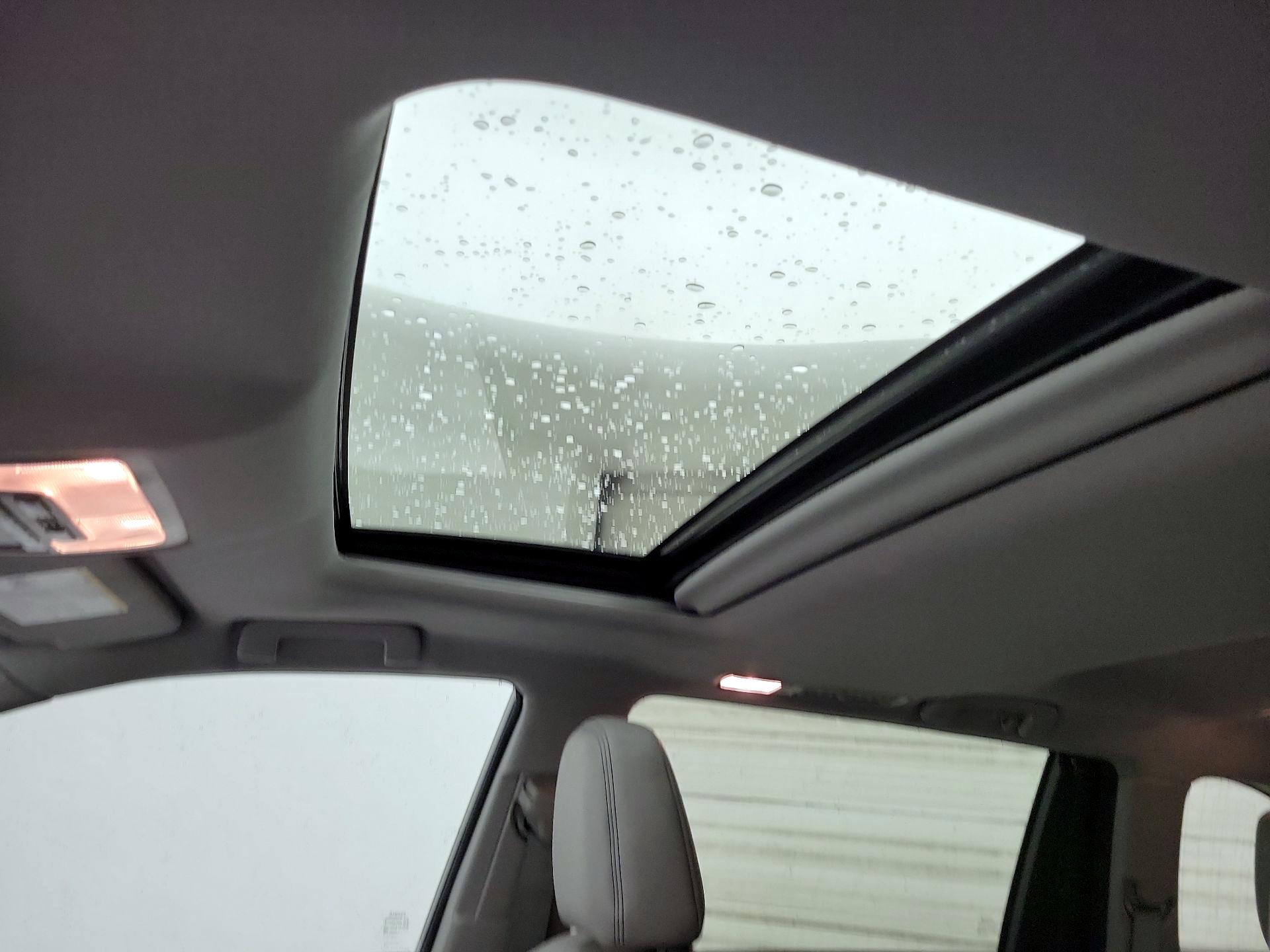 Thumbnail: 2016 Toyota Highlander - 19