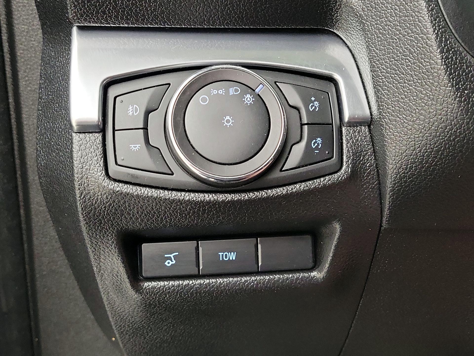 Thumbnail: 2018 Ford Explorer - 13