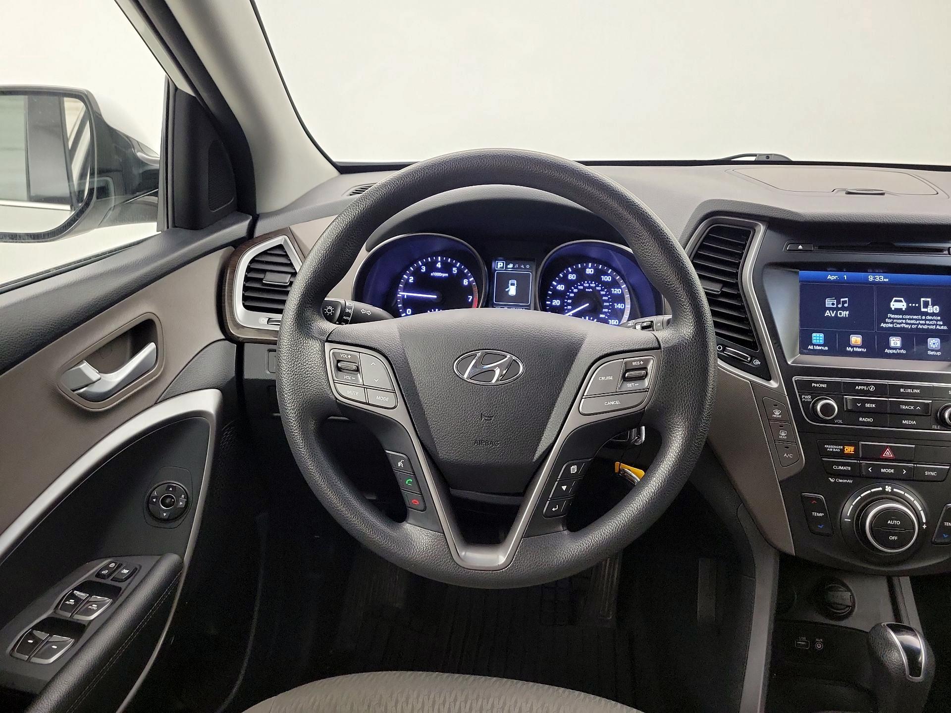 Thumbnail: 2017 Hyundai Santa Fe - 10