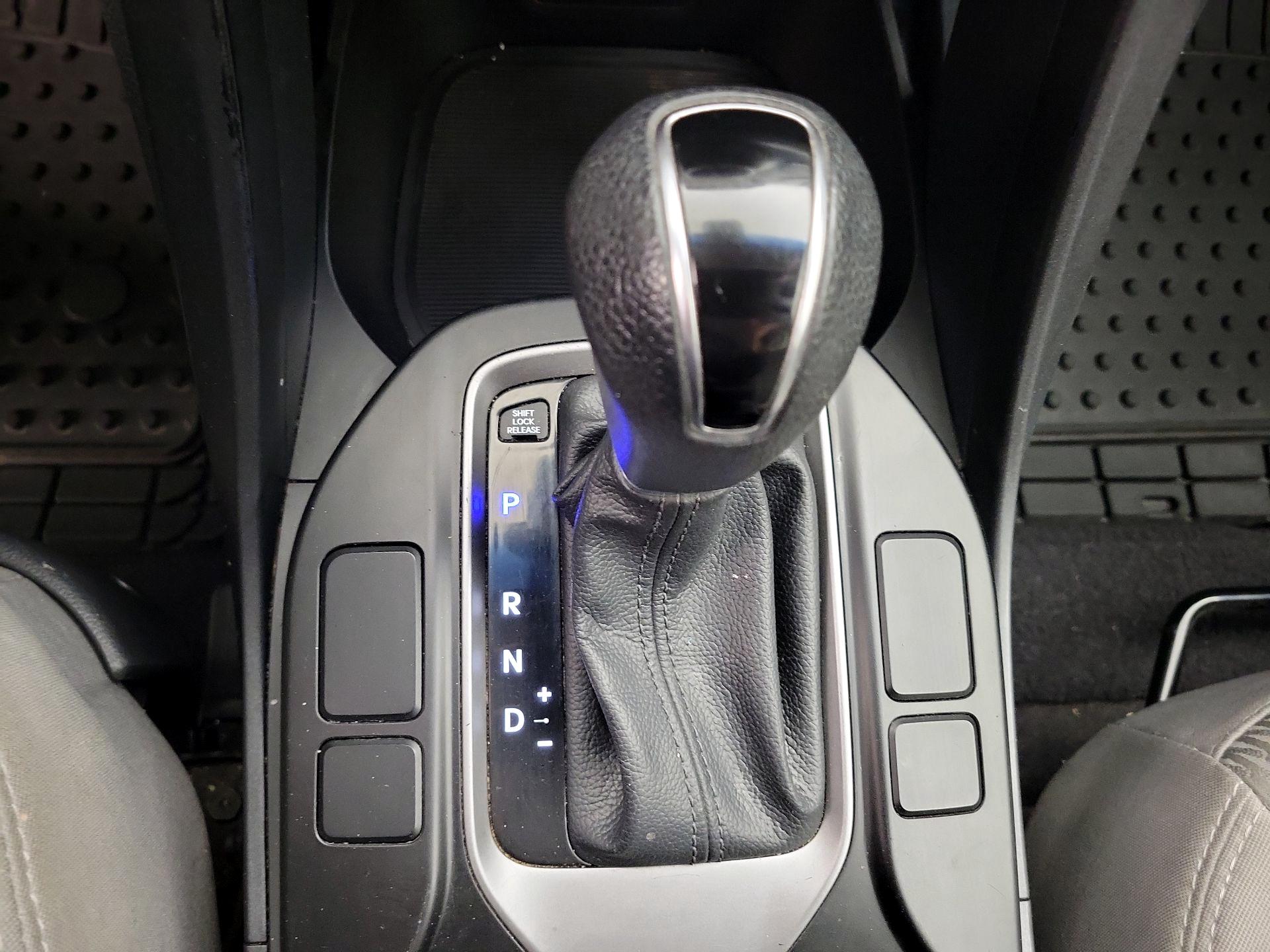 Thumbnail: 2017 Hyundai Santa Fe - 17