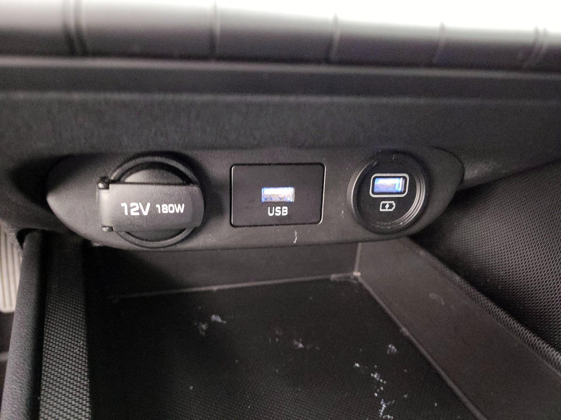 Thumbnail: 2023 Hyundai Elantra - 18