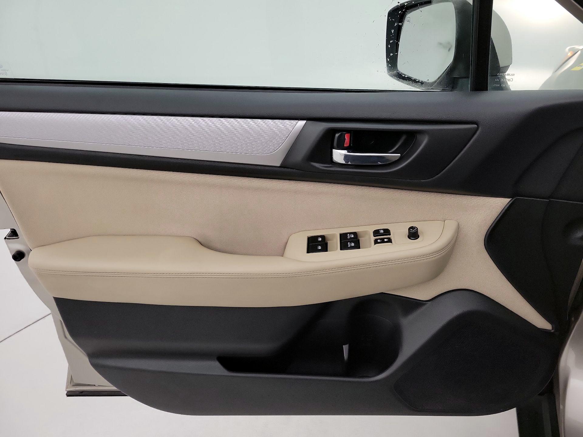 Thumbnail: 2015 Subaru Outback - 12