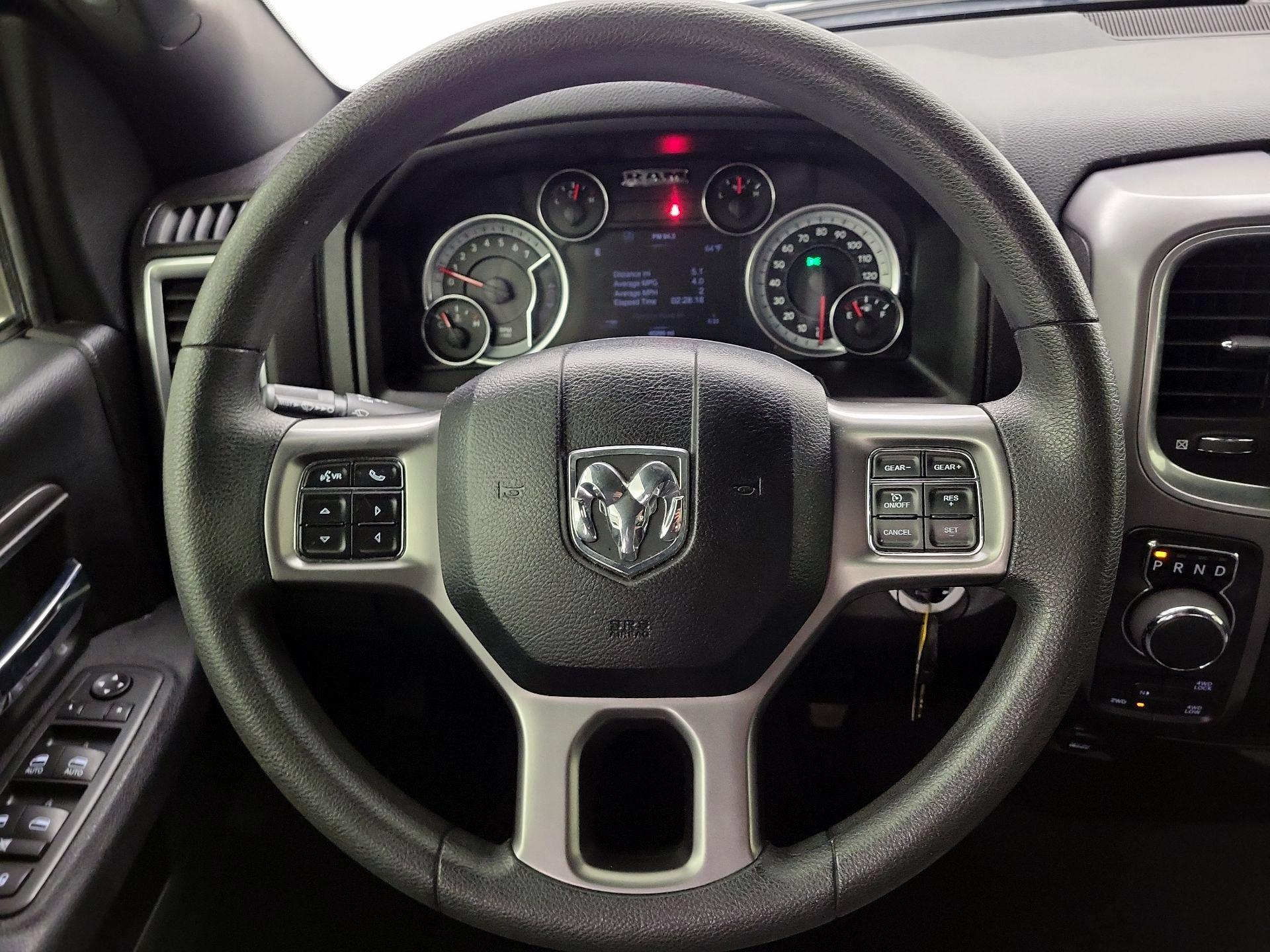 Thumbnail: 2021 RAM 1500 Classic - 10