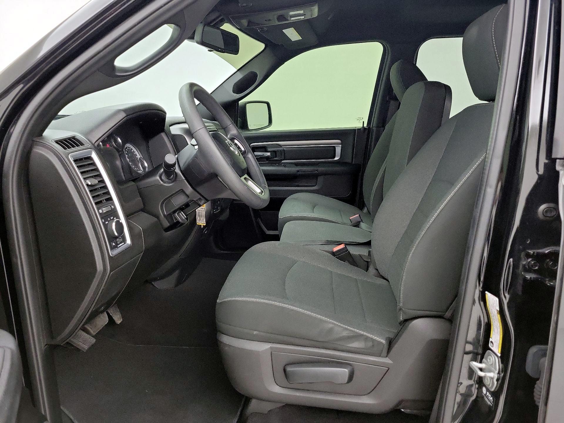 Thumbnail: 2021 RAM 1500 Classic - 11