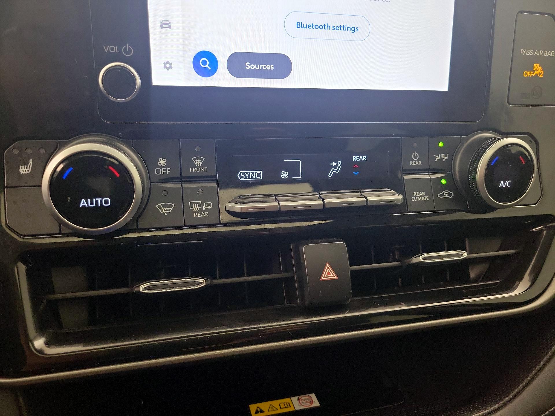 Thumbnail: 2023 Toyota Highlander - 14