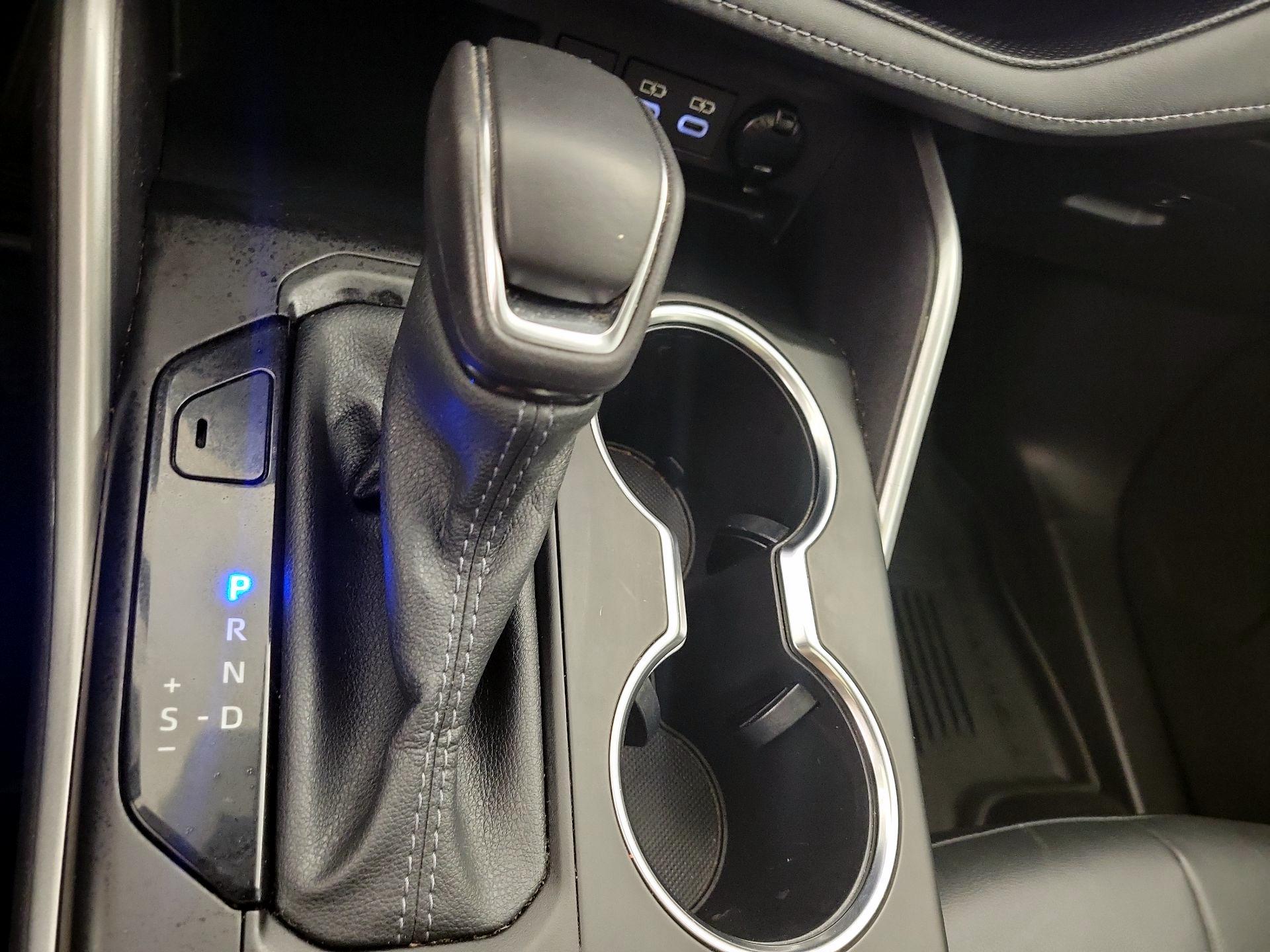 Thumbnail: 2023 Toyota Highlander - 15