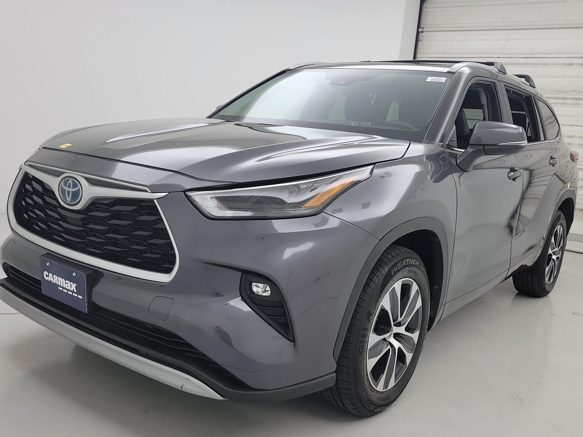 Thumbnail: 2023 Toyota Highlander - 3