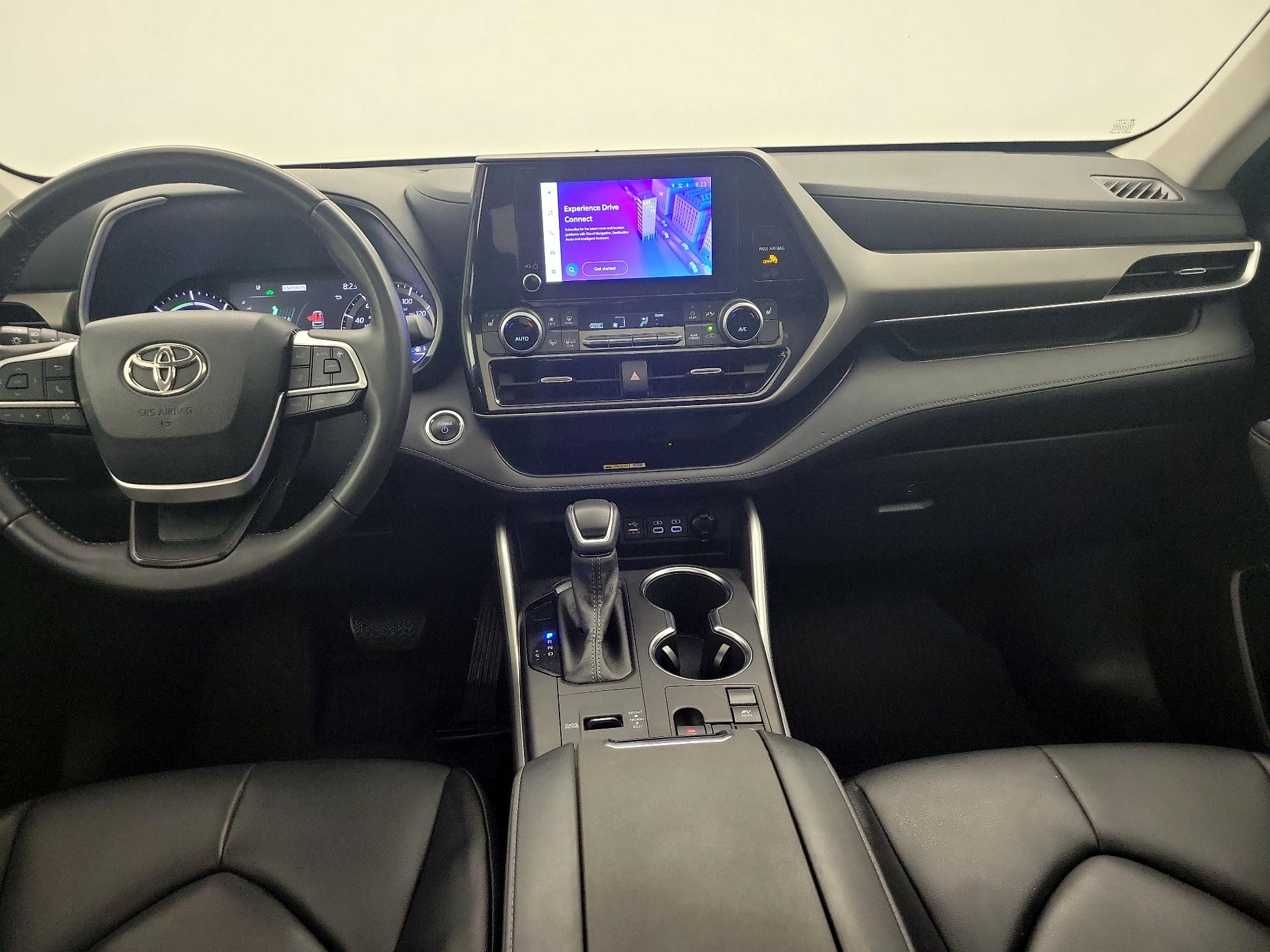 Thumbnail: 2023 Toyota Highlander - 8