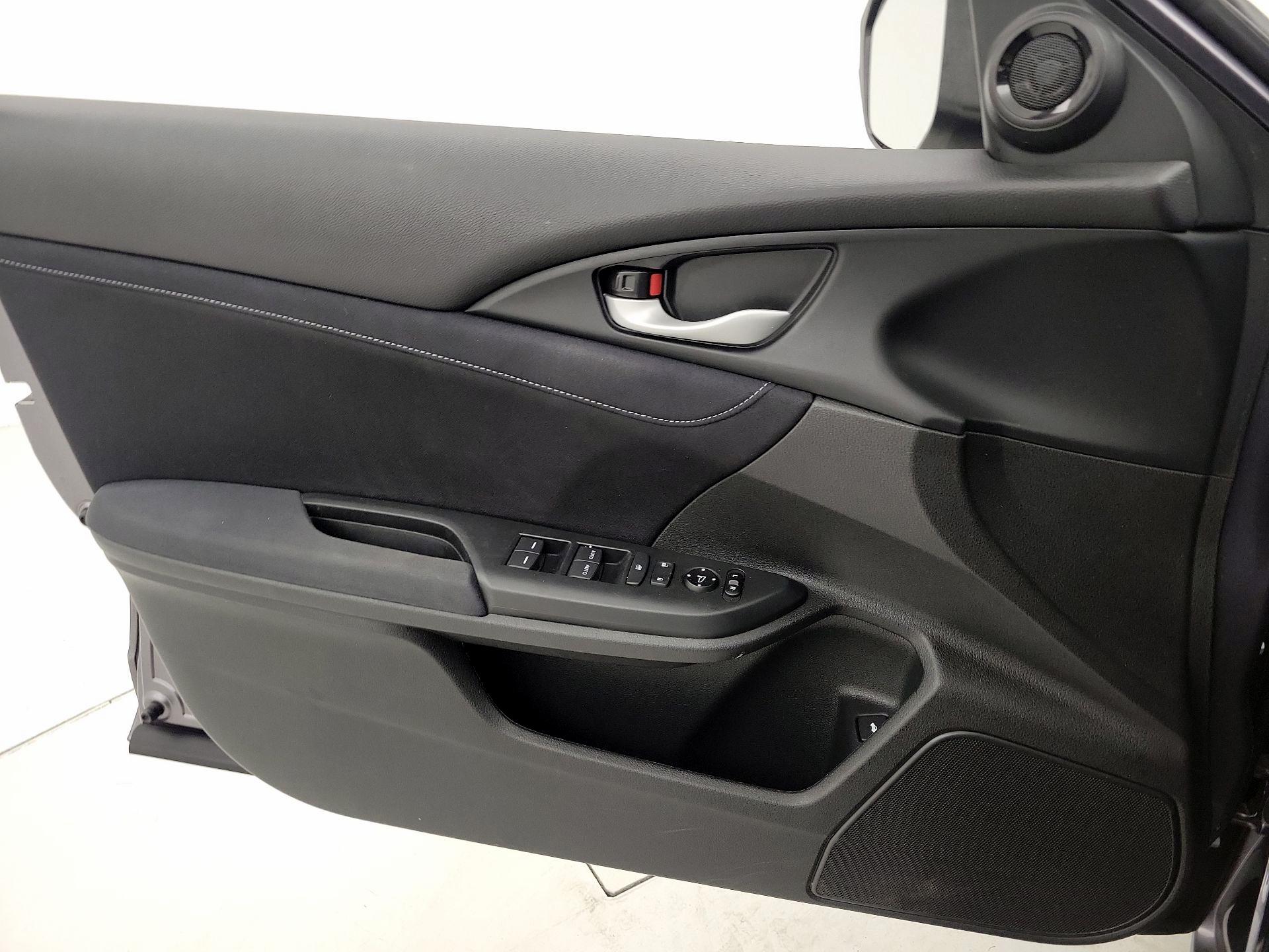 Thumbnail: 2020 Honda Insight - 12