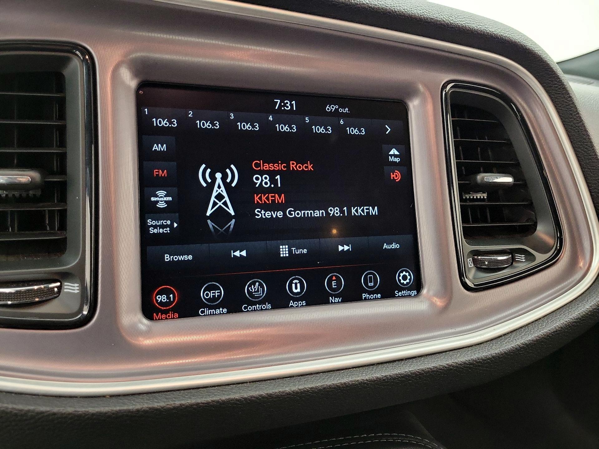 Thumbnail: 2022 Dodge Challenger - 16