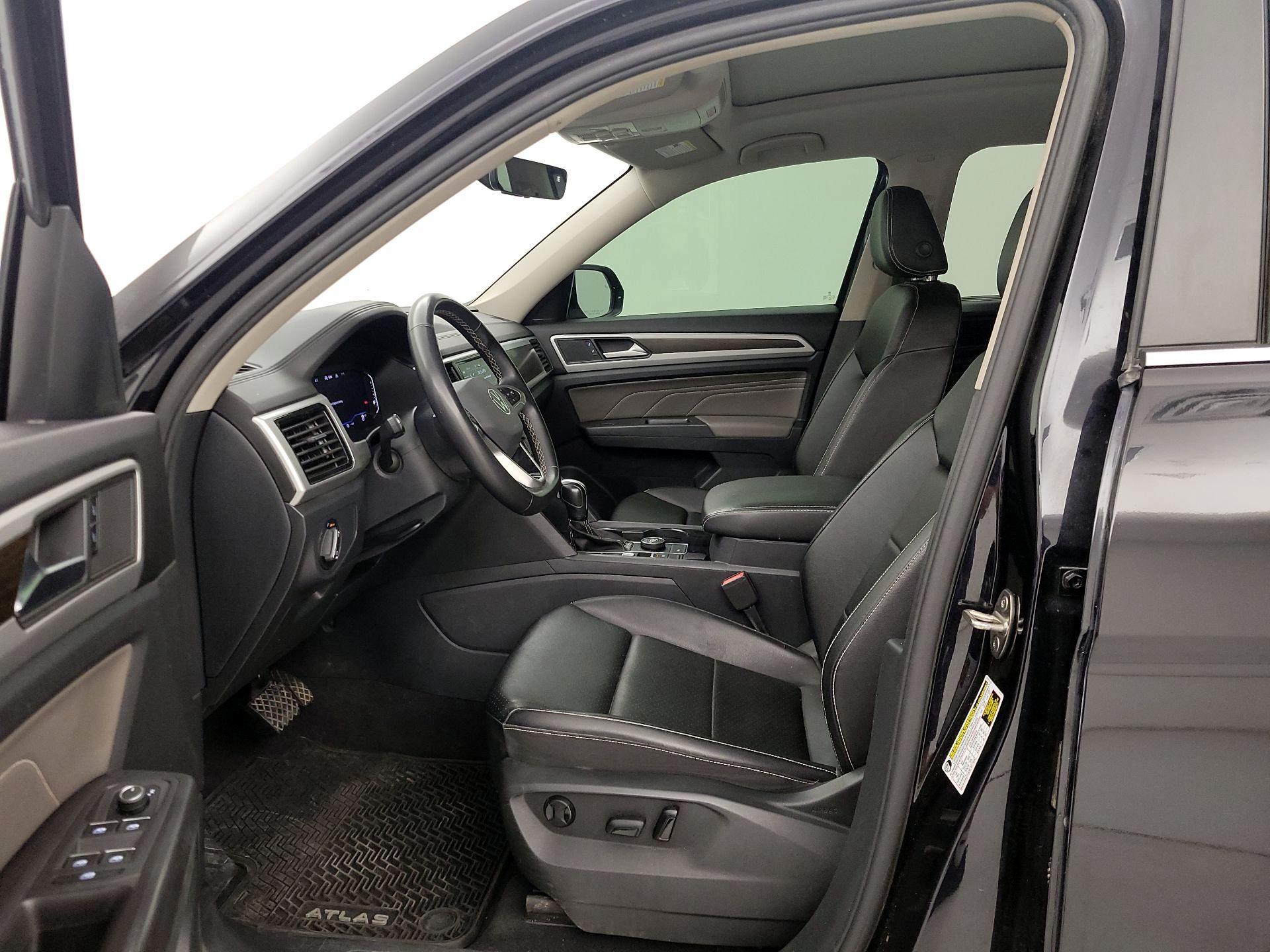 Thumbnail: 2023 Volkswagen Atlas - 11