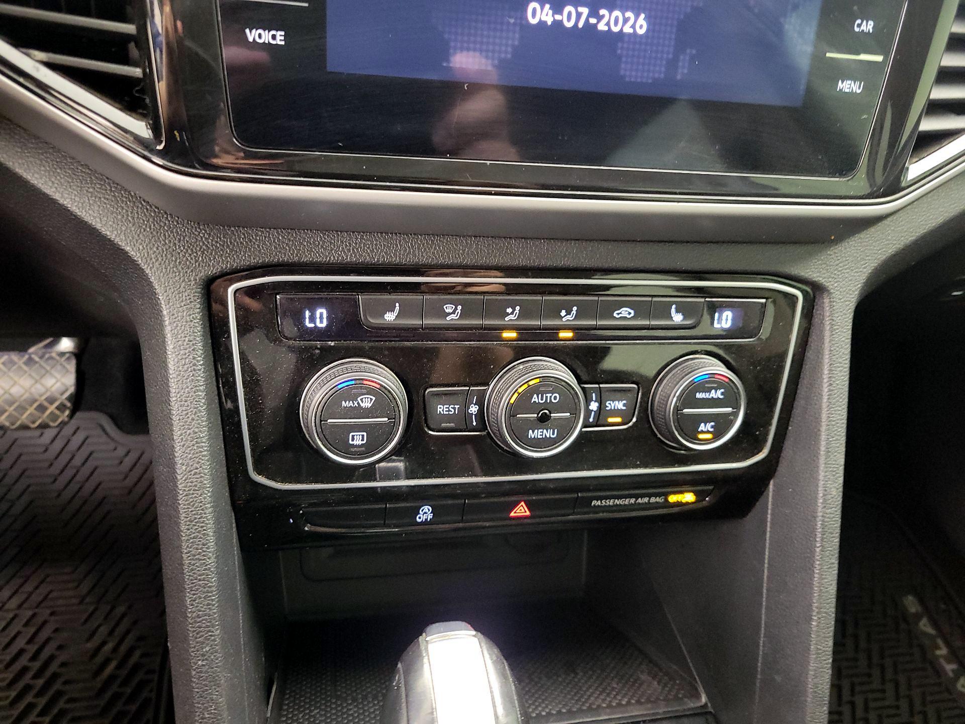 Thumbnail: 2023 Volkswagen Atlas - 16