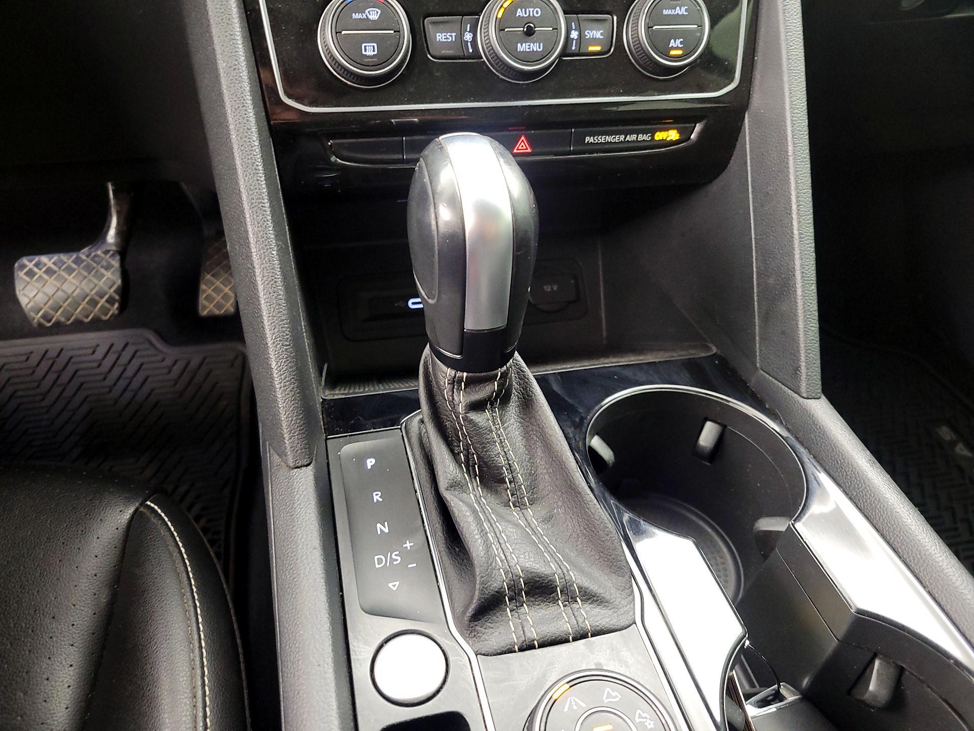 Thumbnail: 2023 Volkswagen Atlas - 17