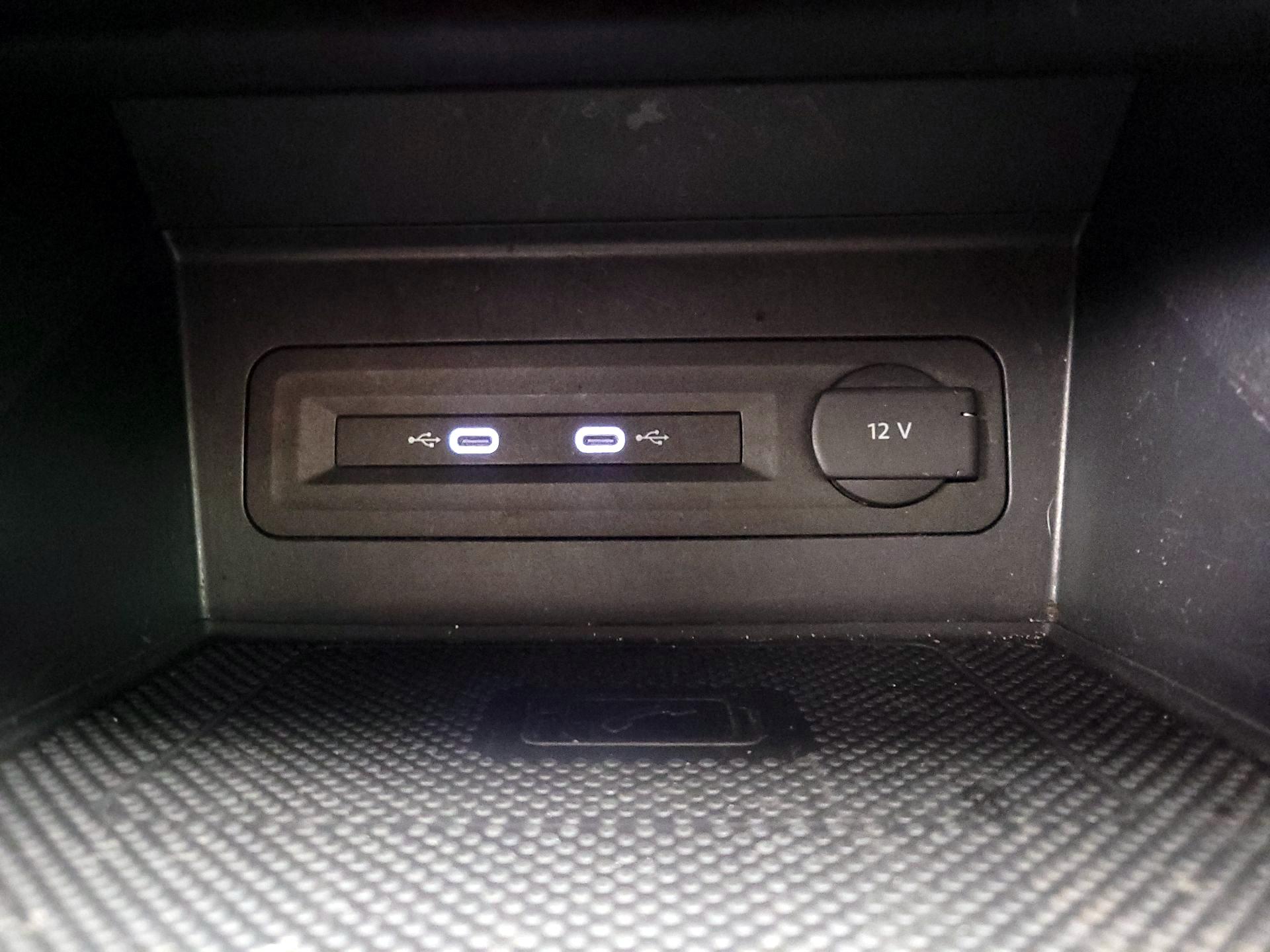 Thumbnail: 2023 Volkswagen Atlas - 18