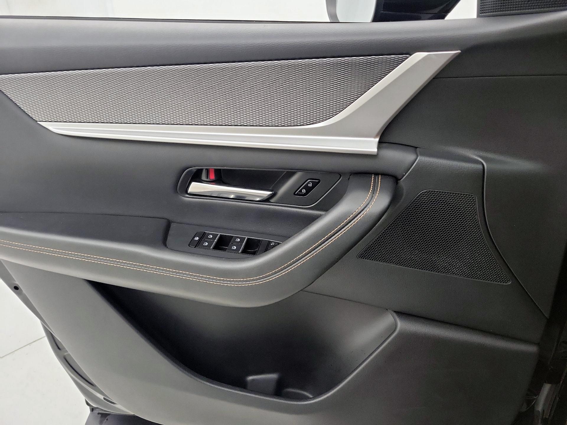 Thumbnail: 2025 Mazda CX-70 - 12