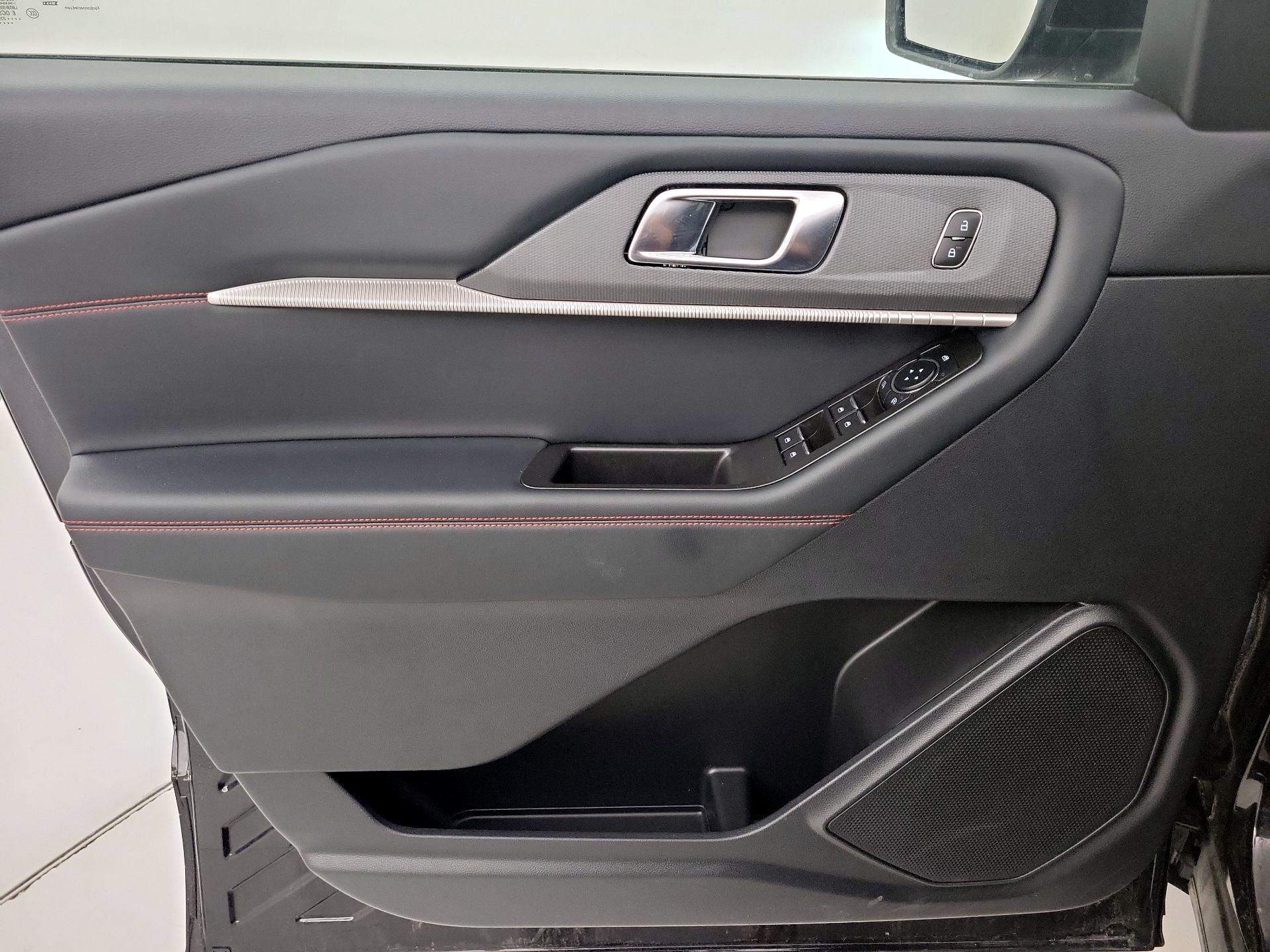 Thumbnail: 2025 Ford Explorer - 12