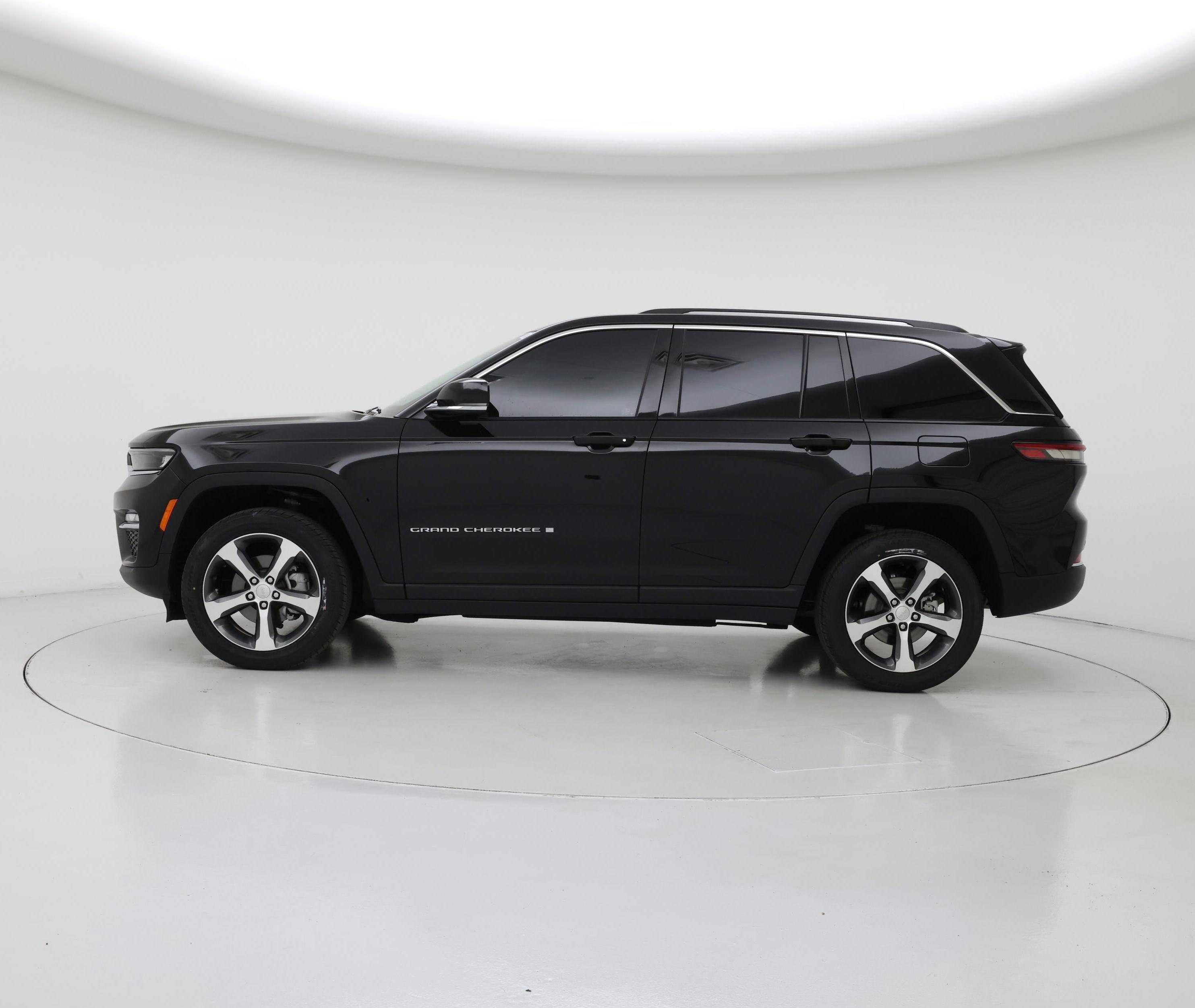 Thumbnail: 2025 Ford Explorer - 3