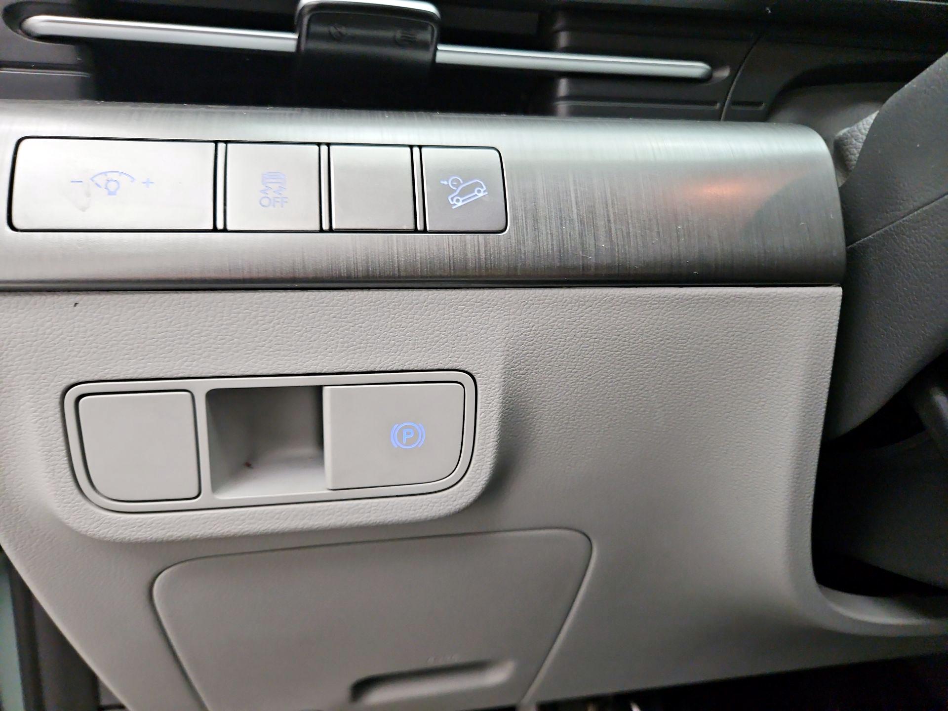 Thumbnail: 2025 Hyundai Kona - 11