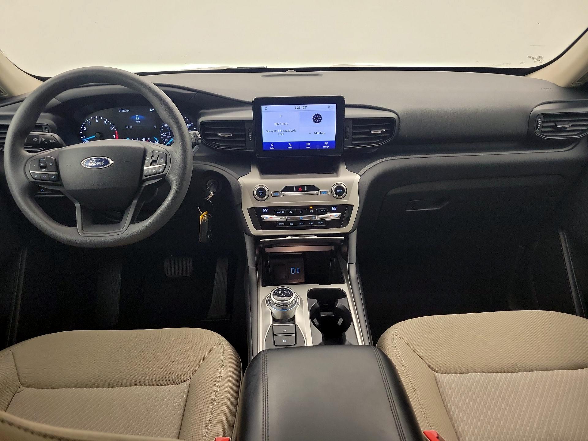 Thumbnail: 2021 Ford Explorer - 9