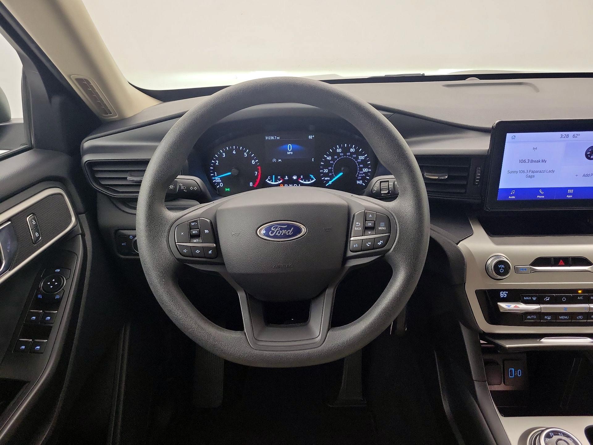 Thumbnail: 2021 Ford Explorer - 10