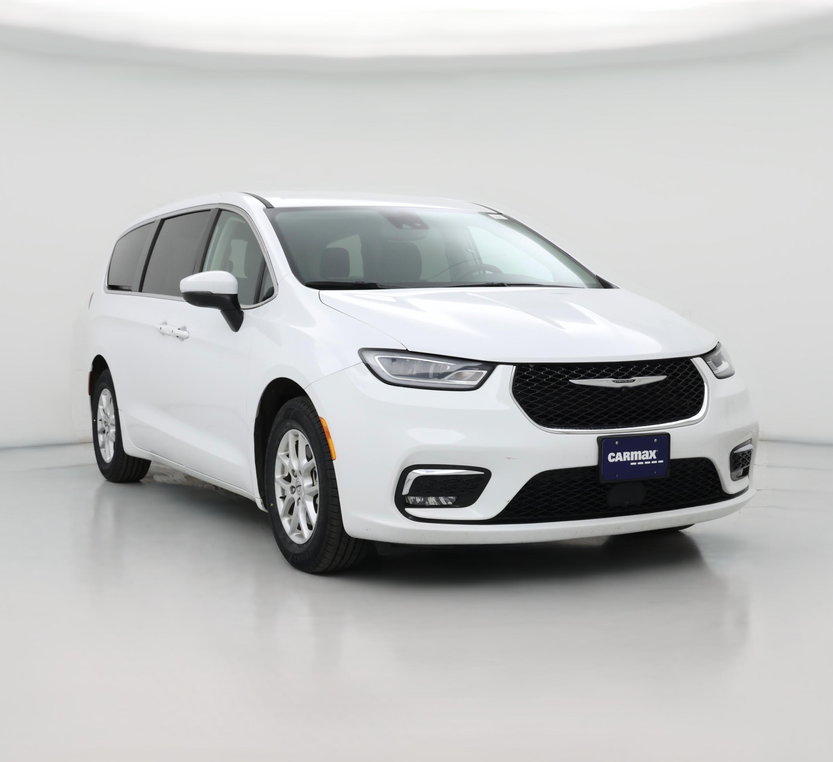 Thumbnail: 2023 Chrysler Pacifica - 1