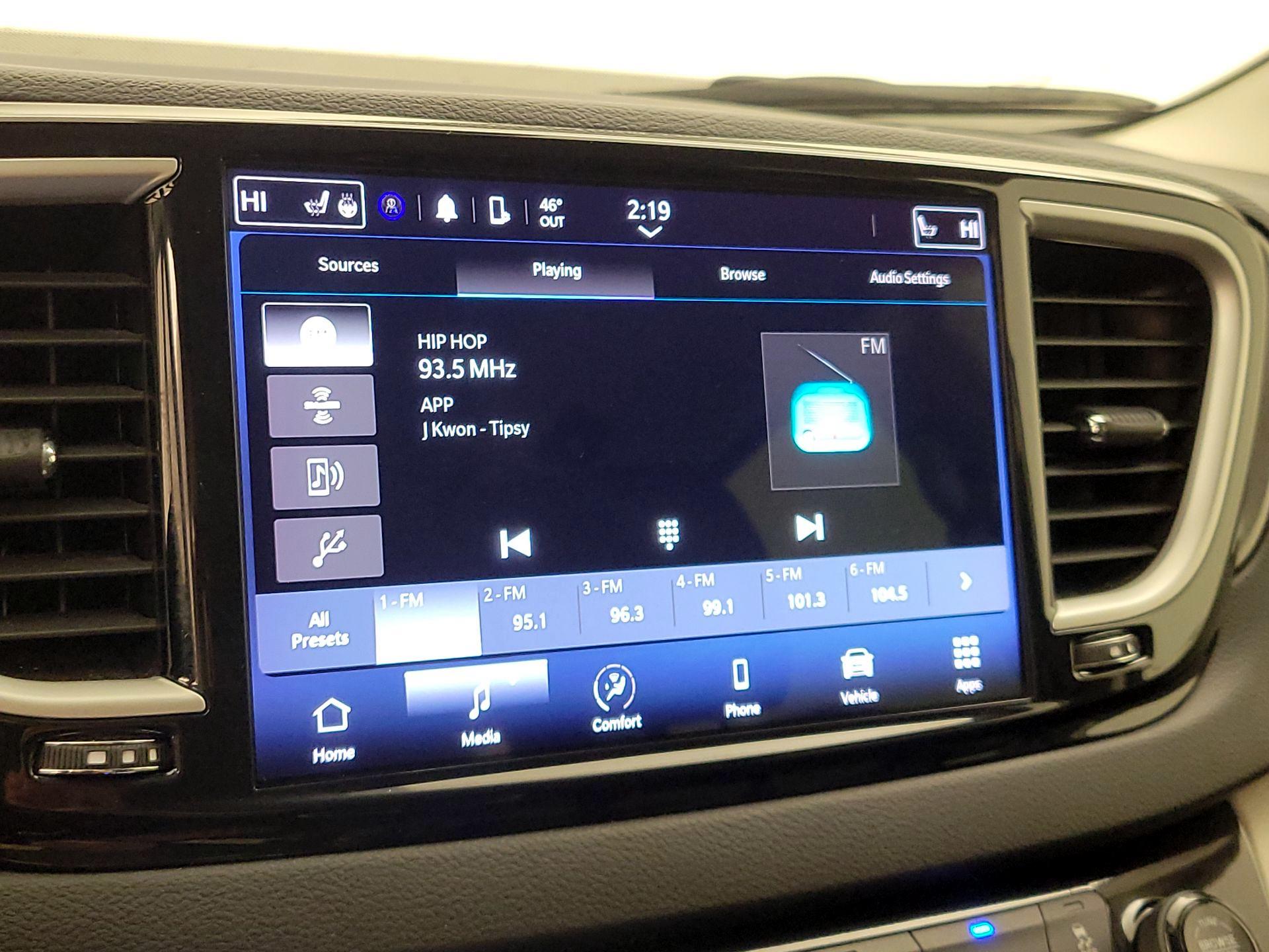 Thumbnail: 2023 Chrysler Pacifica - 15