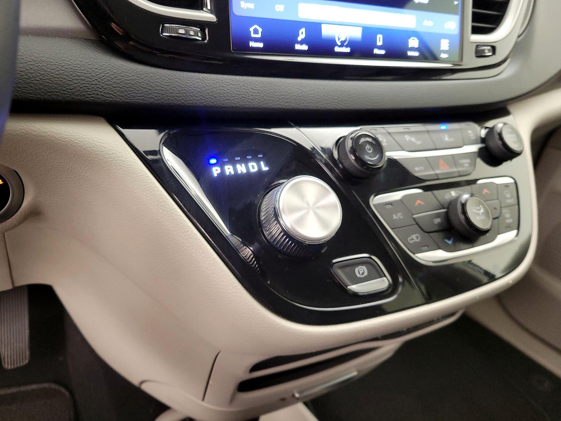 Thumbnail: 2023 Chrysler Pacifica - 17