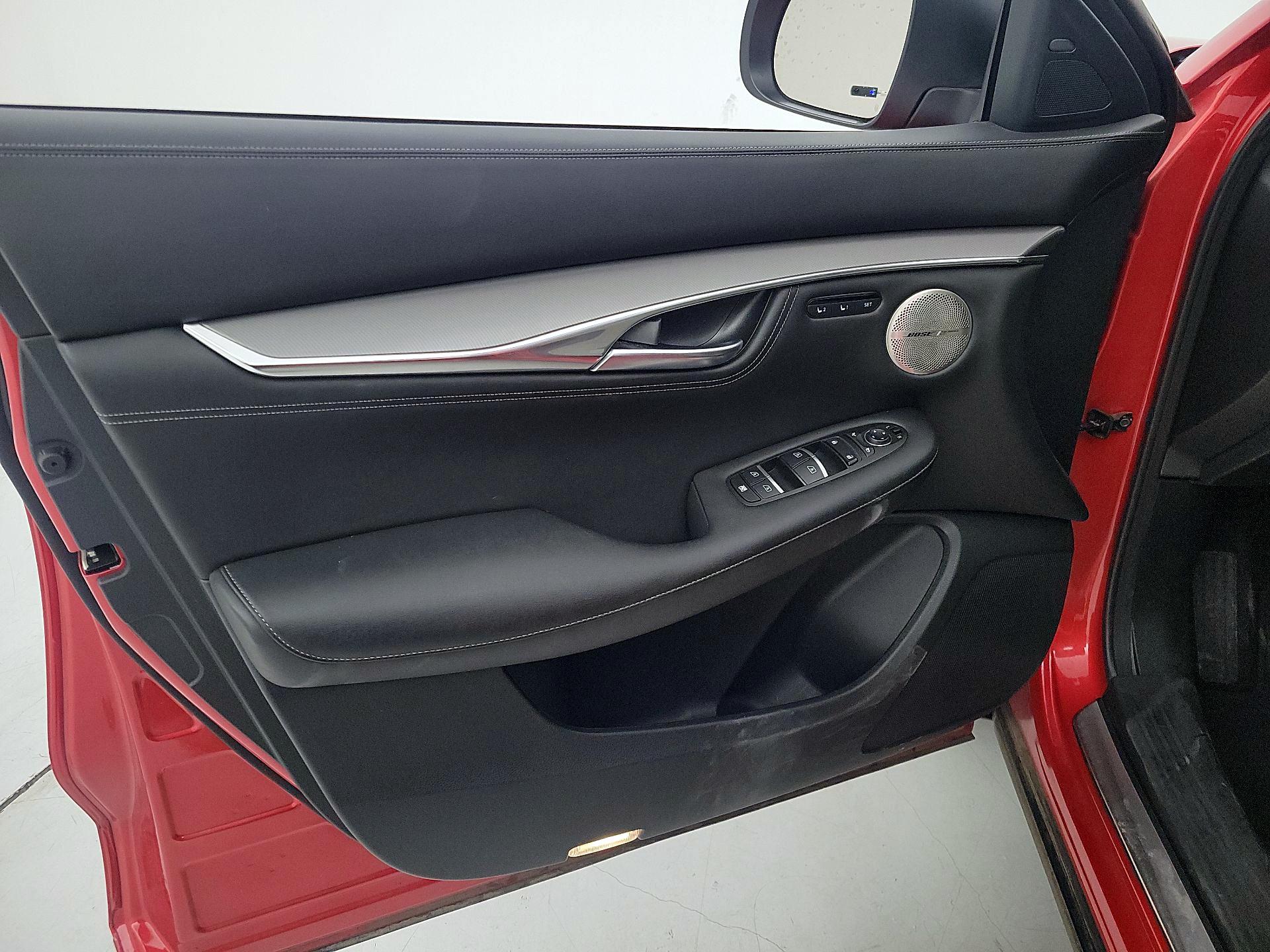 Thumbnail: 2023 INFINITI QX55 - 12