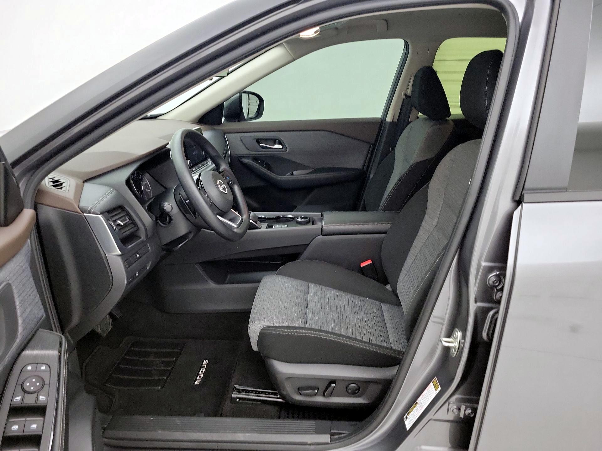 Thumbnail: 2023 Nissan Rogue - 11