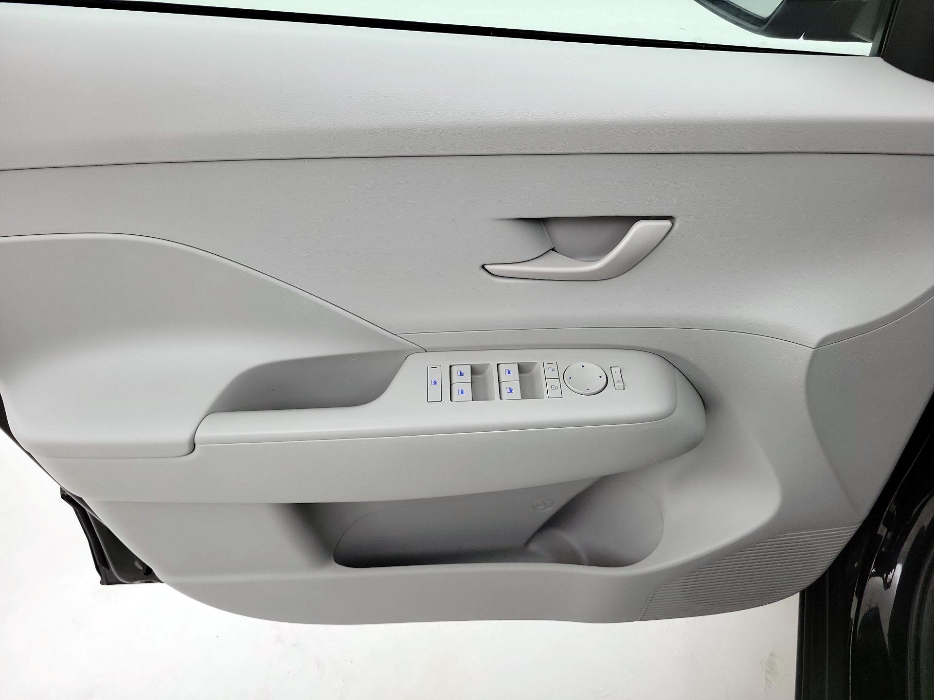 Thumbnail: 2025 Hyundai Kona - 12