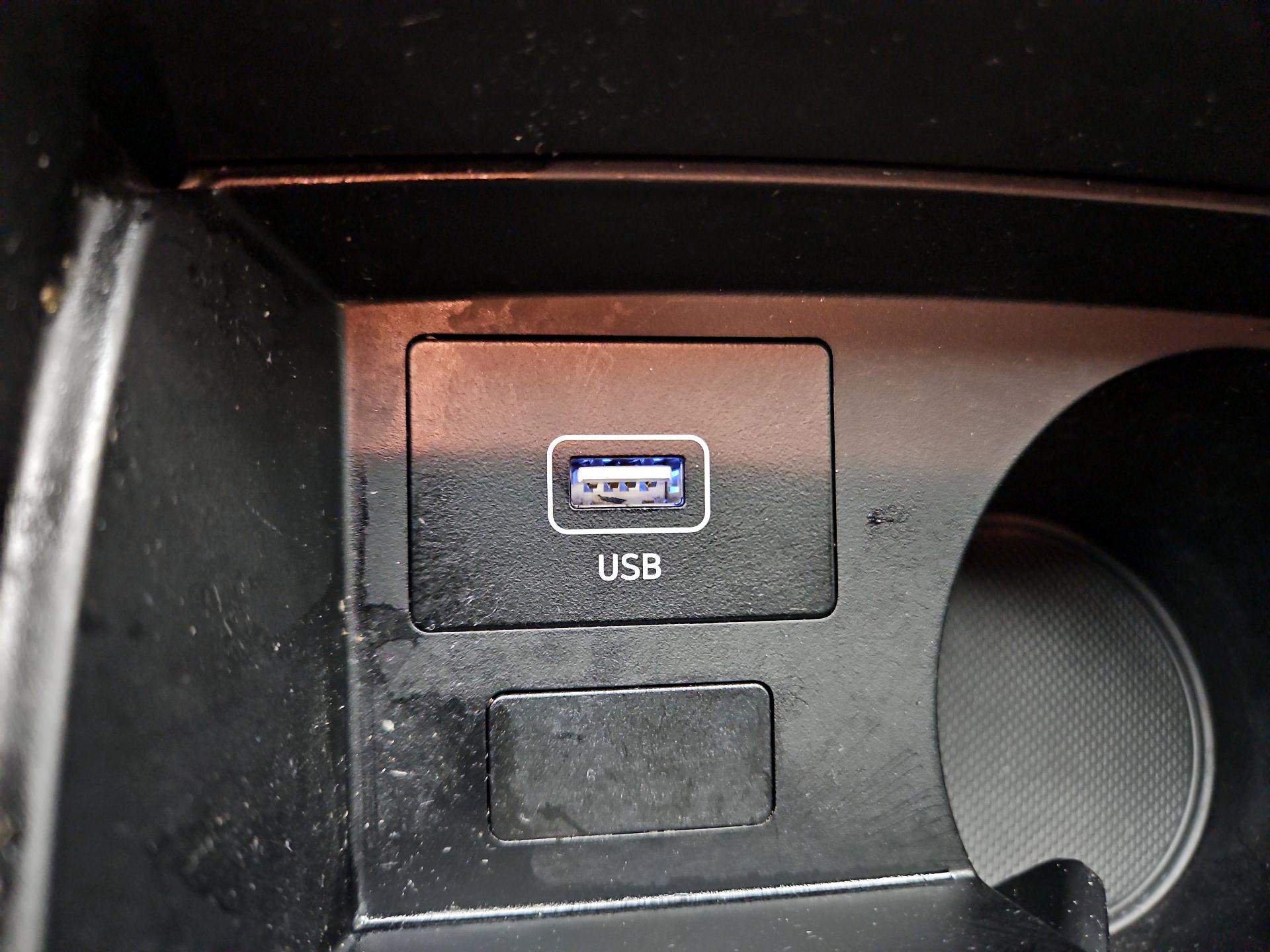 Thumbnail: 2023 Hyundai Santa Fe - 18