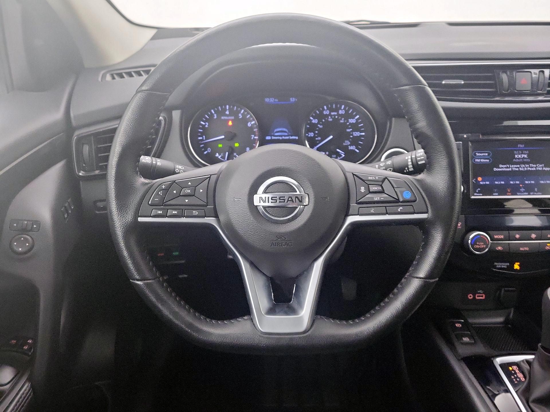 Thumbnail: 2022 Nissan Rogue Sport - 10