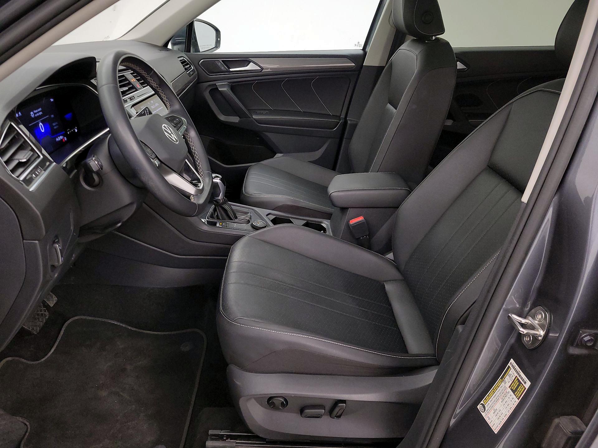 Thumbnail: 2023 Volkswagen Tiguan - 11