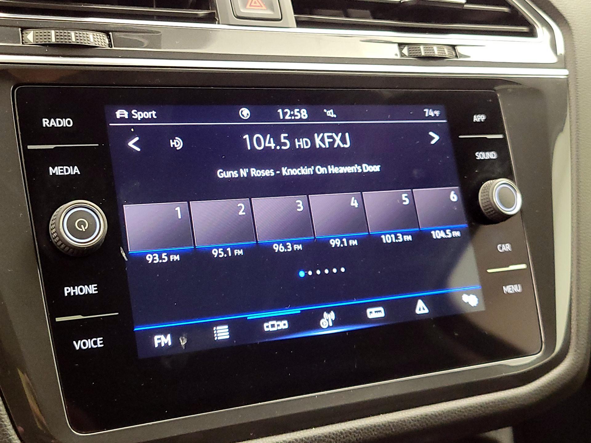 Thumbnail: 2023 Volkswagen Tiguan - 15