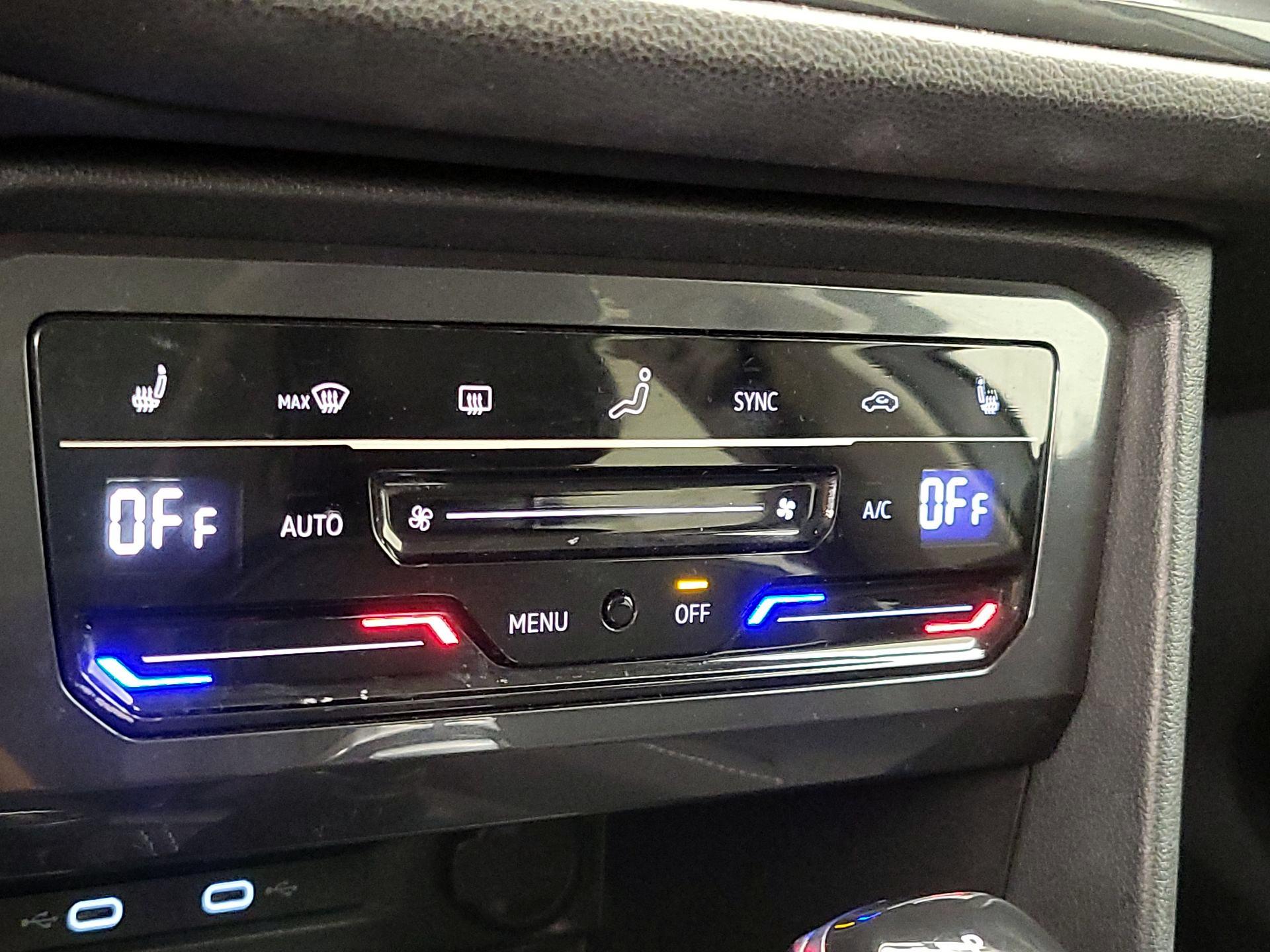 Thumbnail: 2023 Volkswagen Tiguan - 16