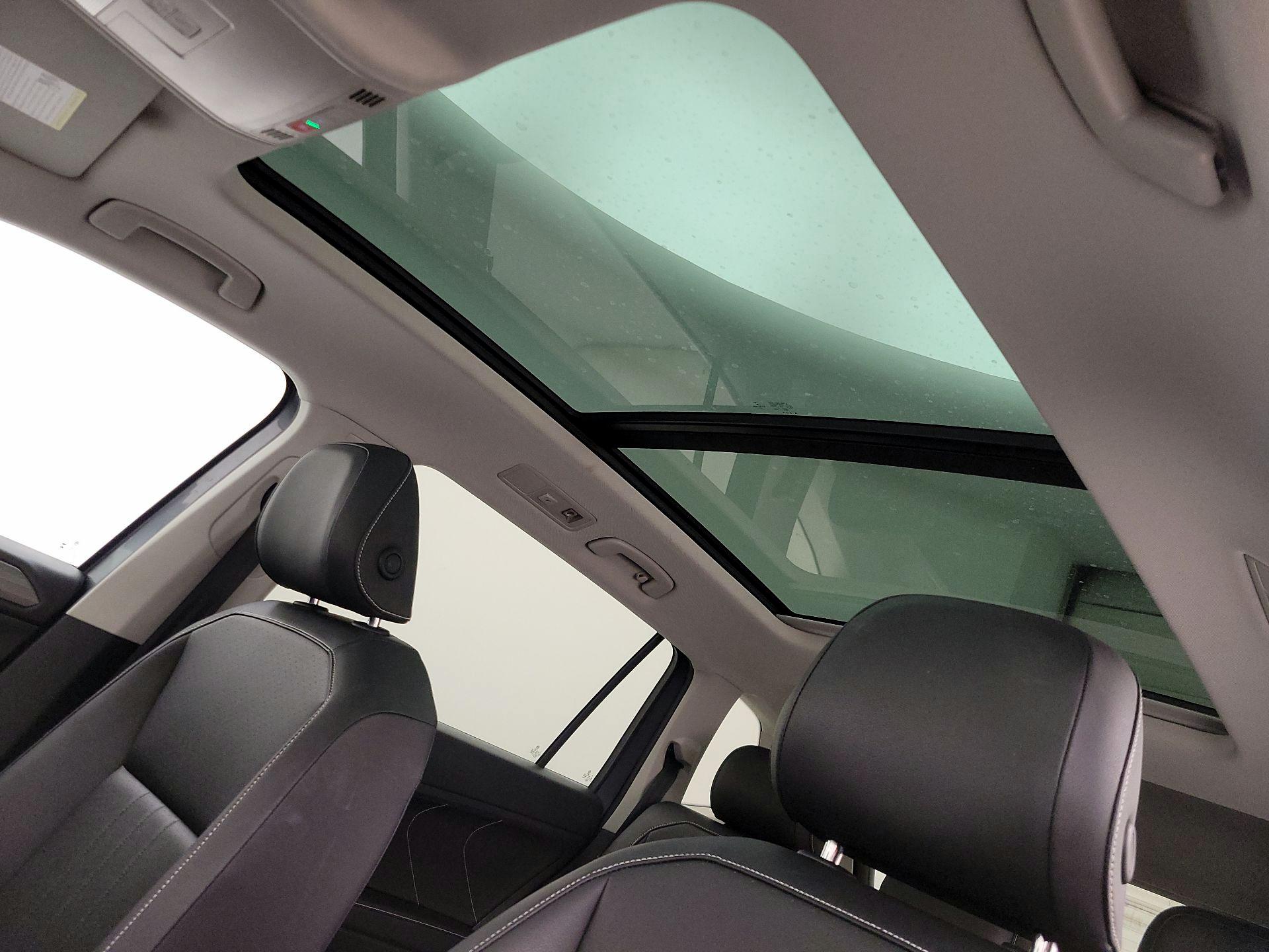 Thumbnail: 2023 Volkswagen Tiguan - 19