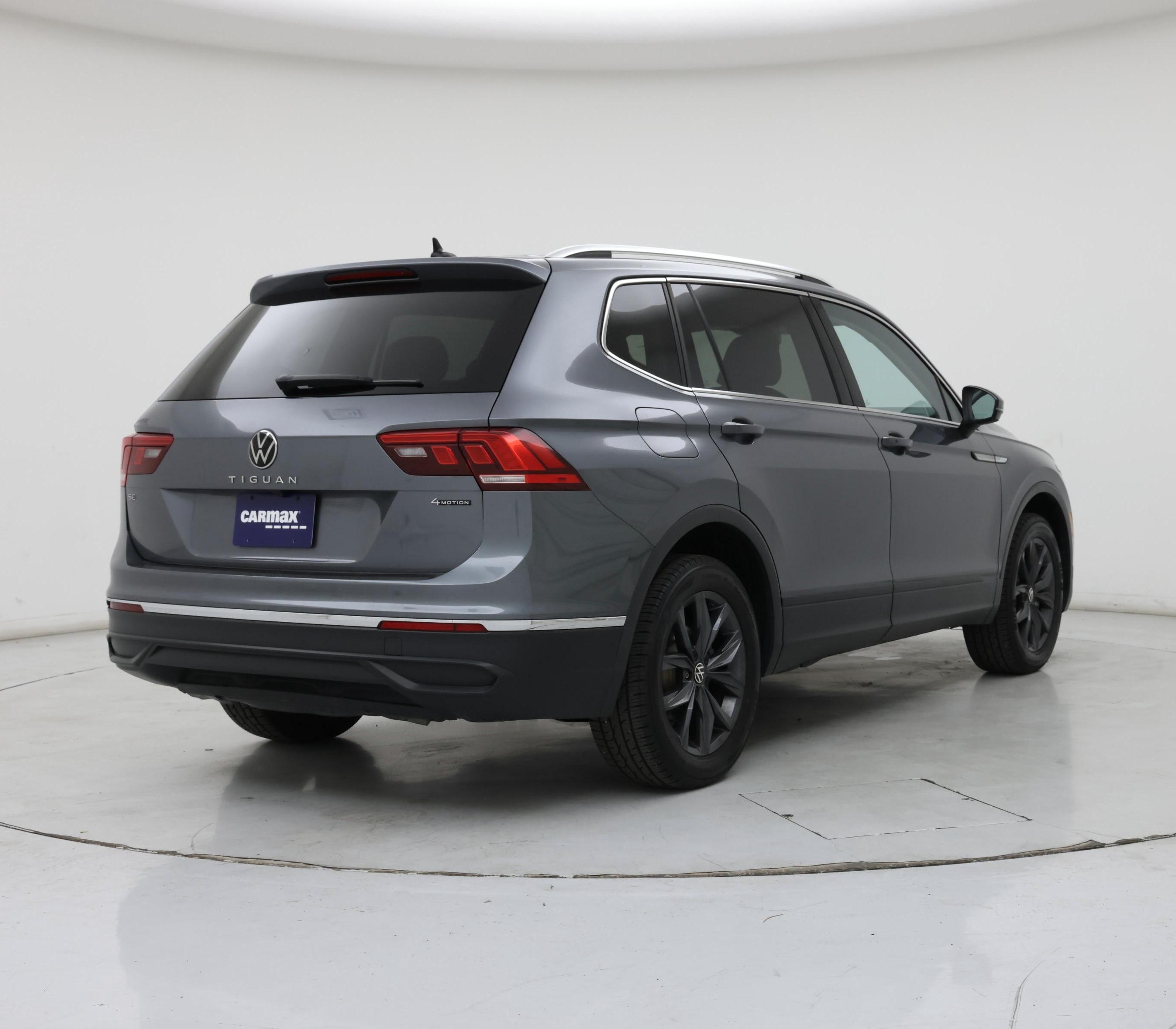 Thumbnail: 2023 Volkswagen Tiguan - 8