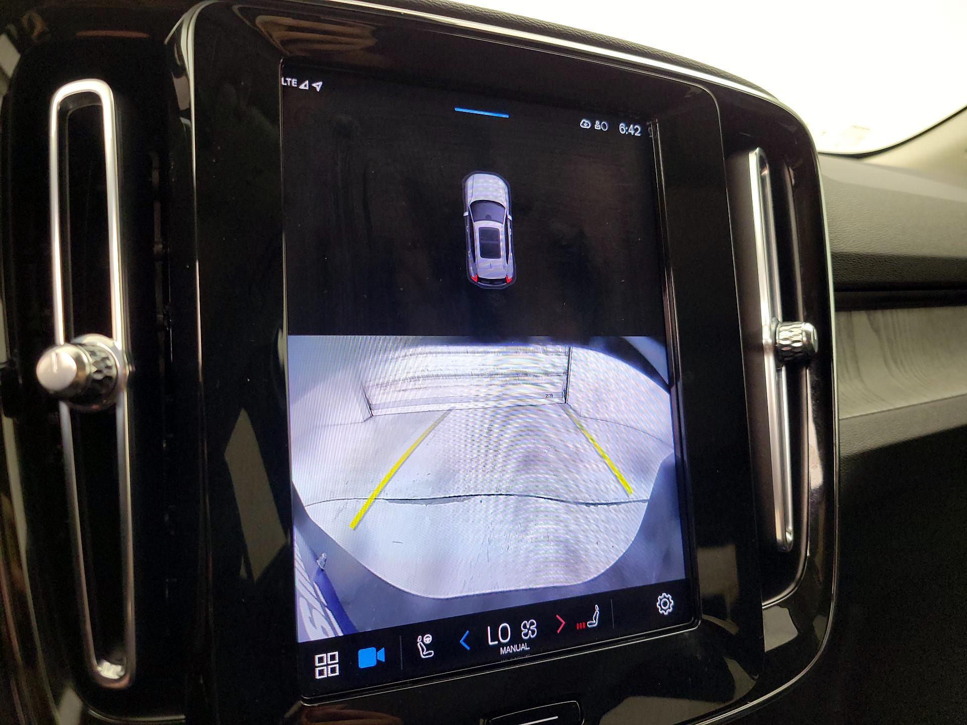 Thumbnail: 2024 Volvo XC40 - 15