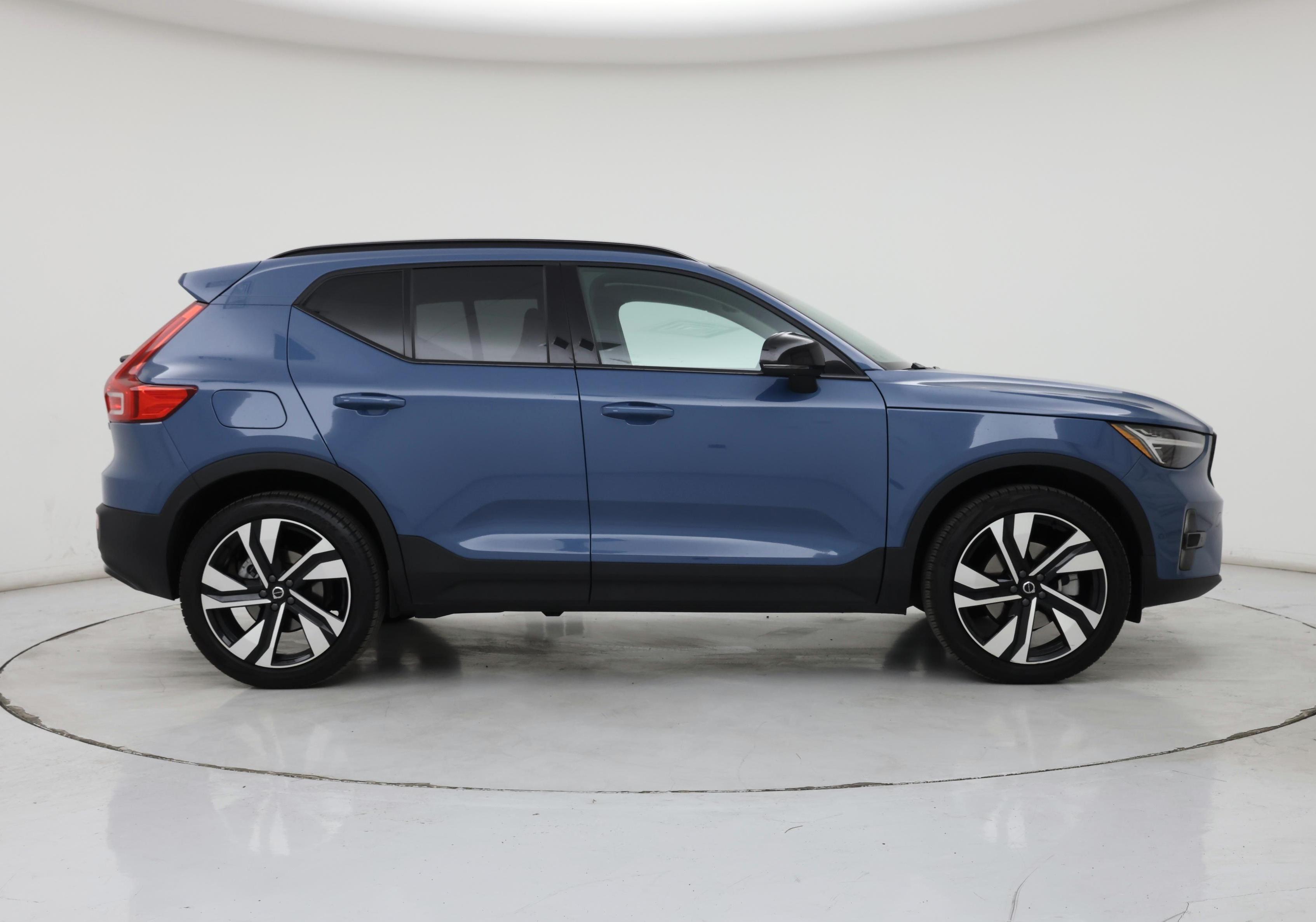 Thumbnail: 2024 Volvo XC40 - 7