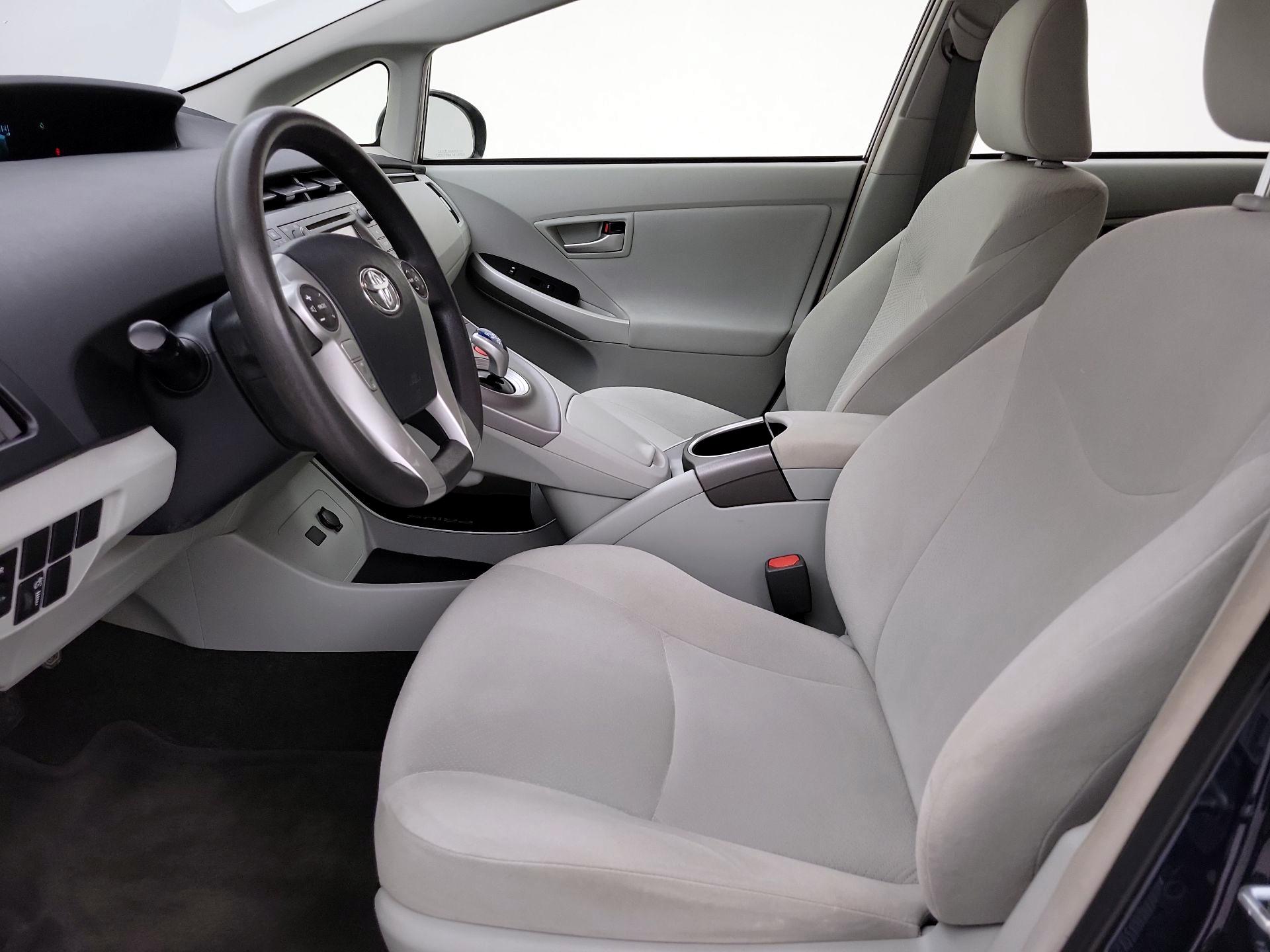 Thumbnail: 2015 Toyota Prius - 11