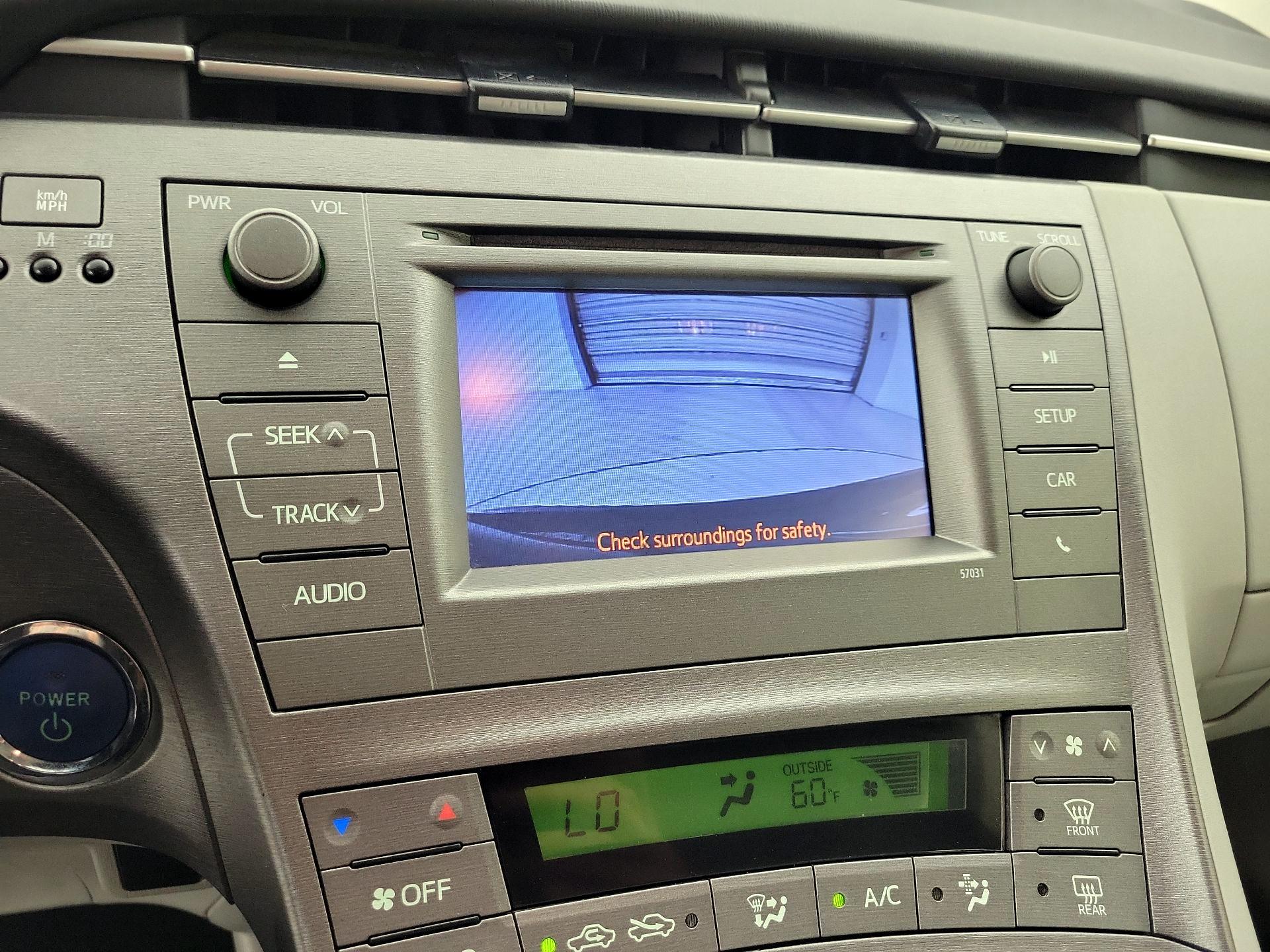 Thumbnail: 2015 Toyota Prius - 14