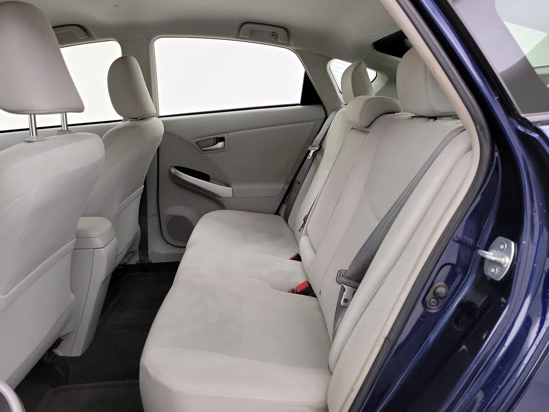 Thumbnail: 2015 Toyota Prius - 19