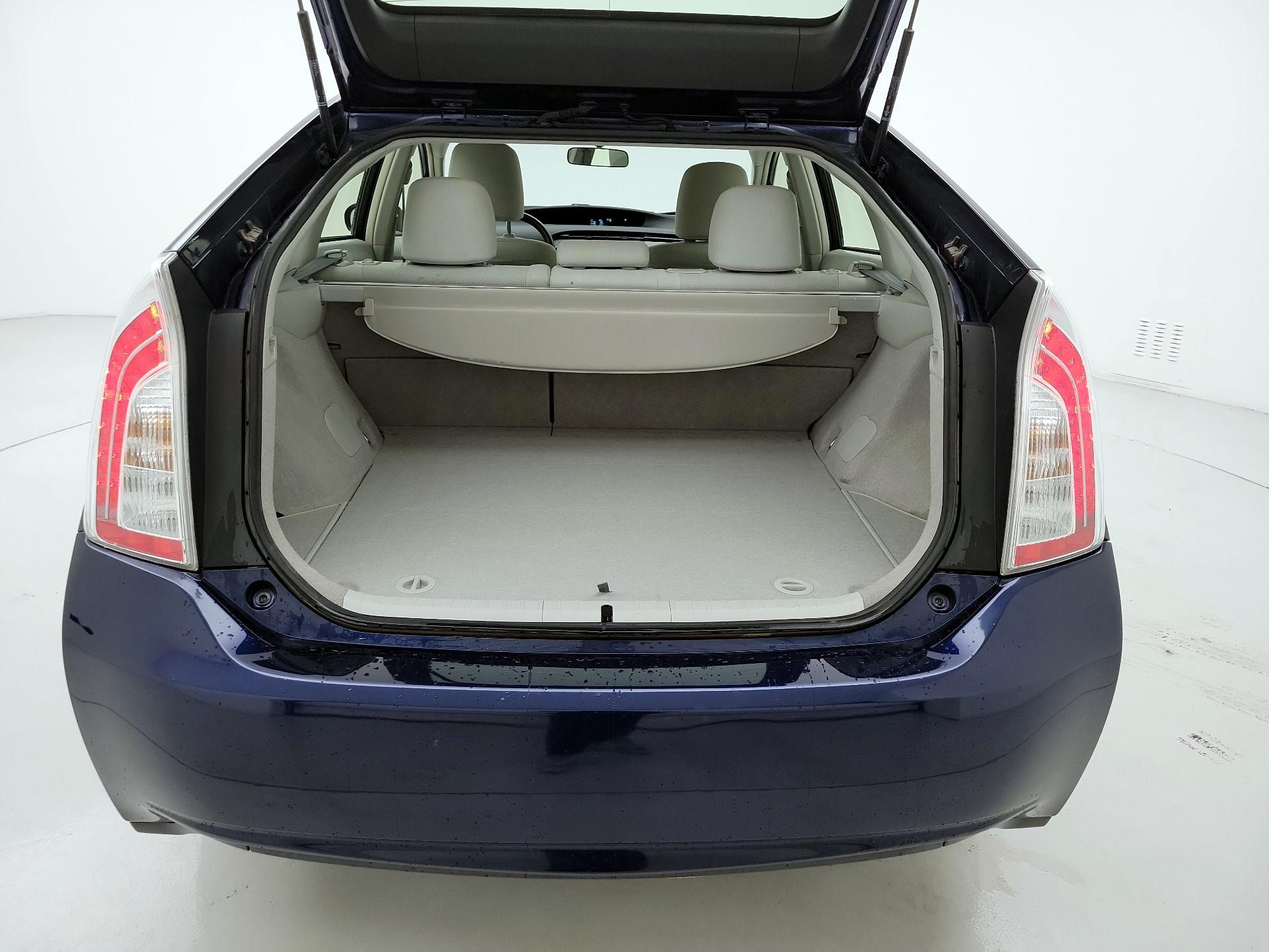 Thumbnail: 2015 Toyota Prius - 20